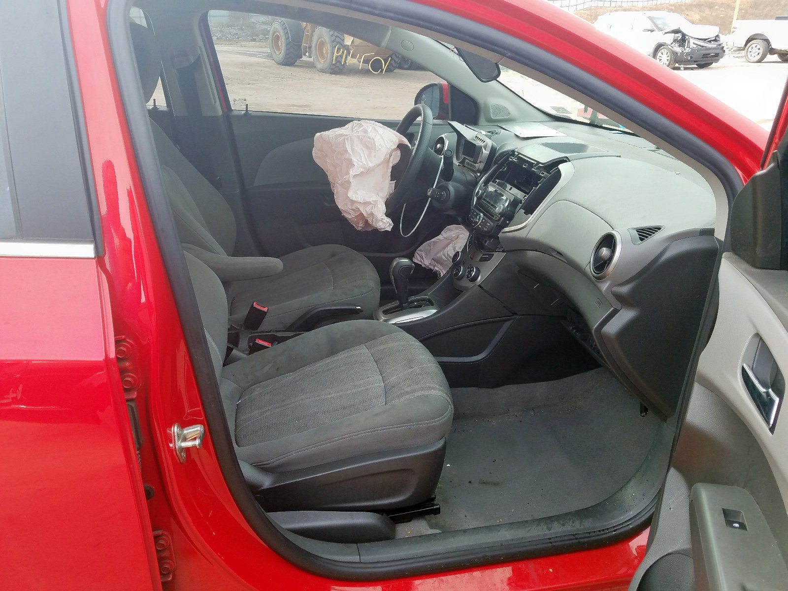 Photo 5 from auction – 2014 CHEVROLET SONIC LT with VIN 1G1JC5SH3E4182782