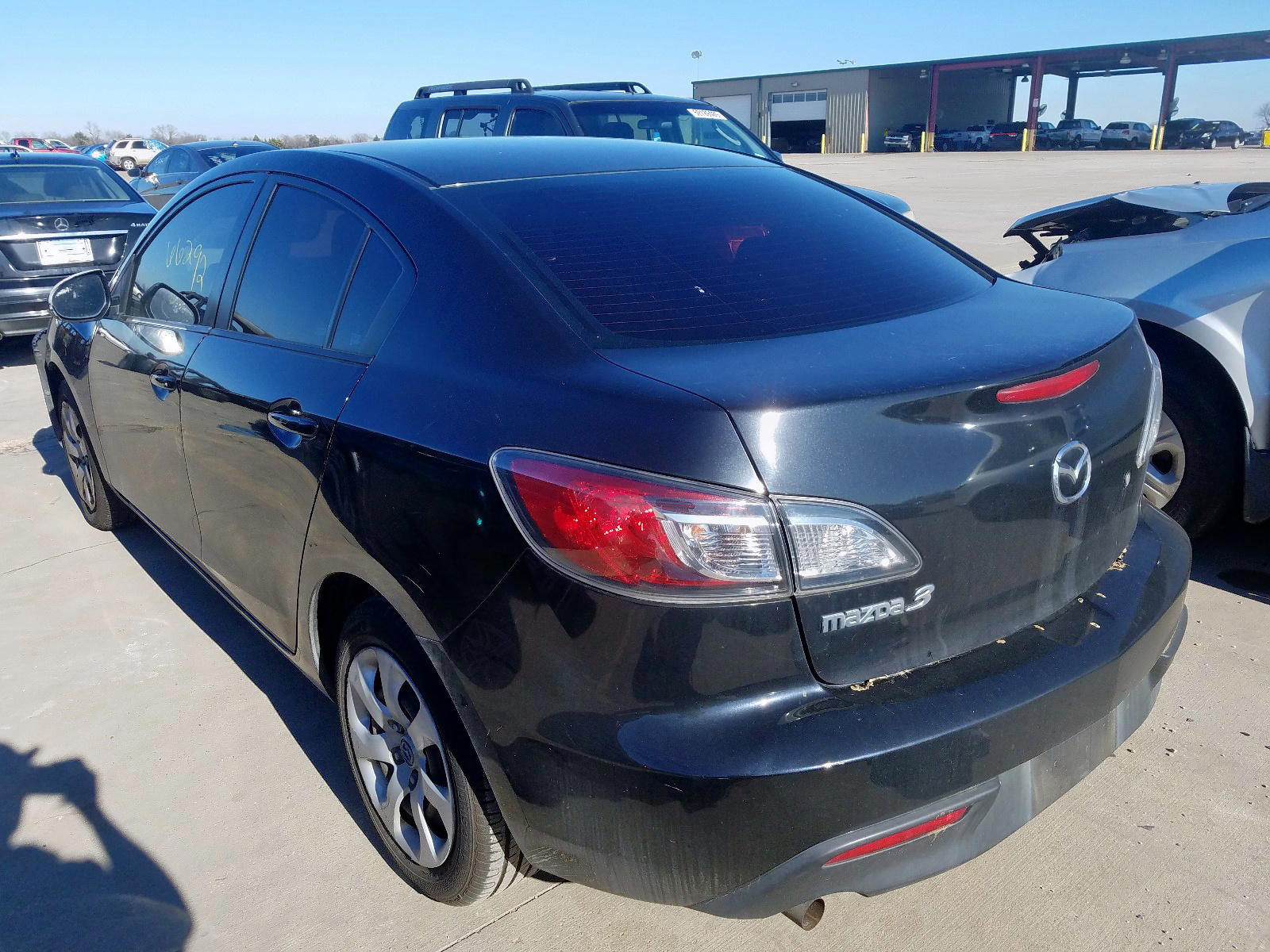 Photo 3 from auction – 2011 MAZDA 3 I with VIN JM1BL1UG3B1361460