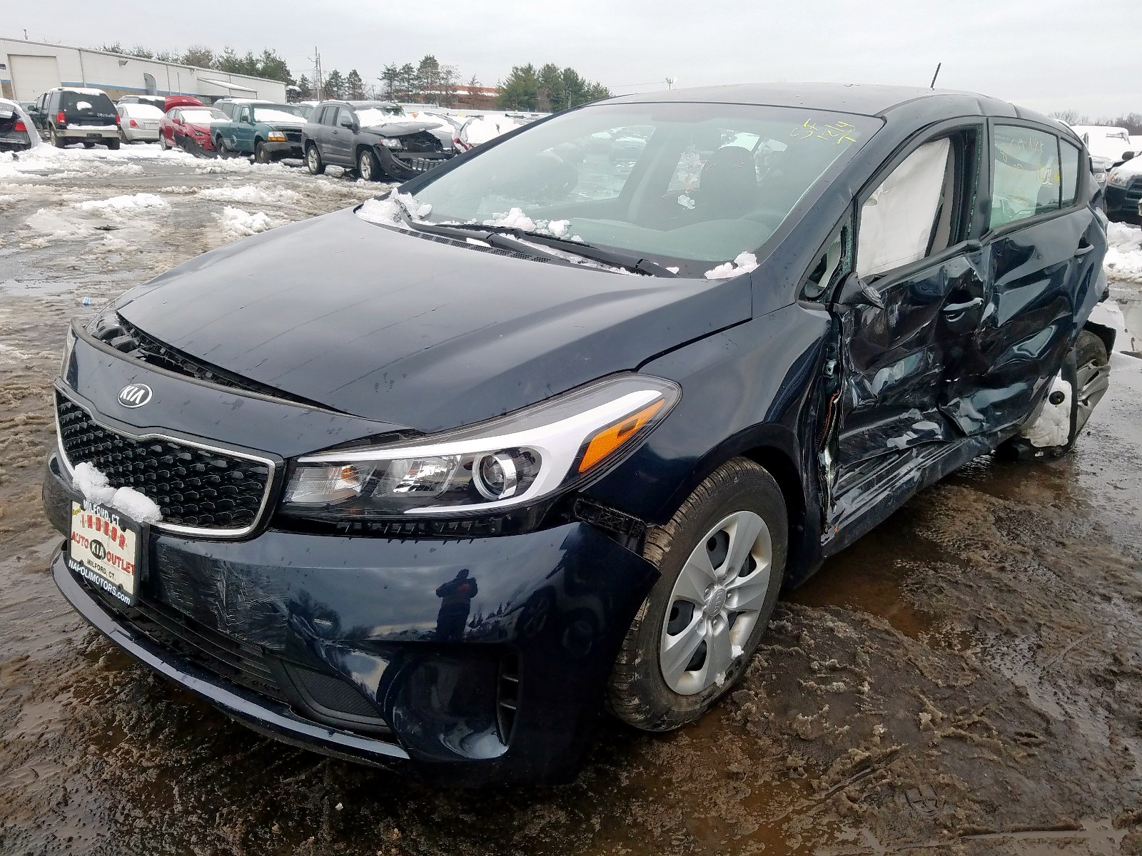 Photo 2 from auction – 2017 KIA FORTE LX with VIN KNAFK5A82H5677827