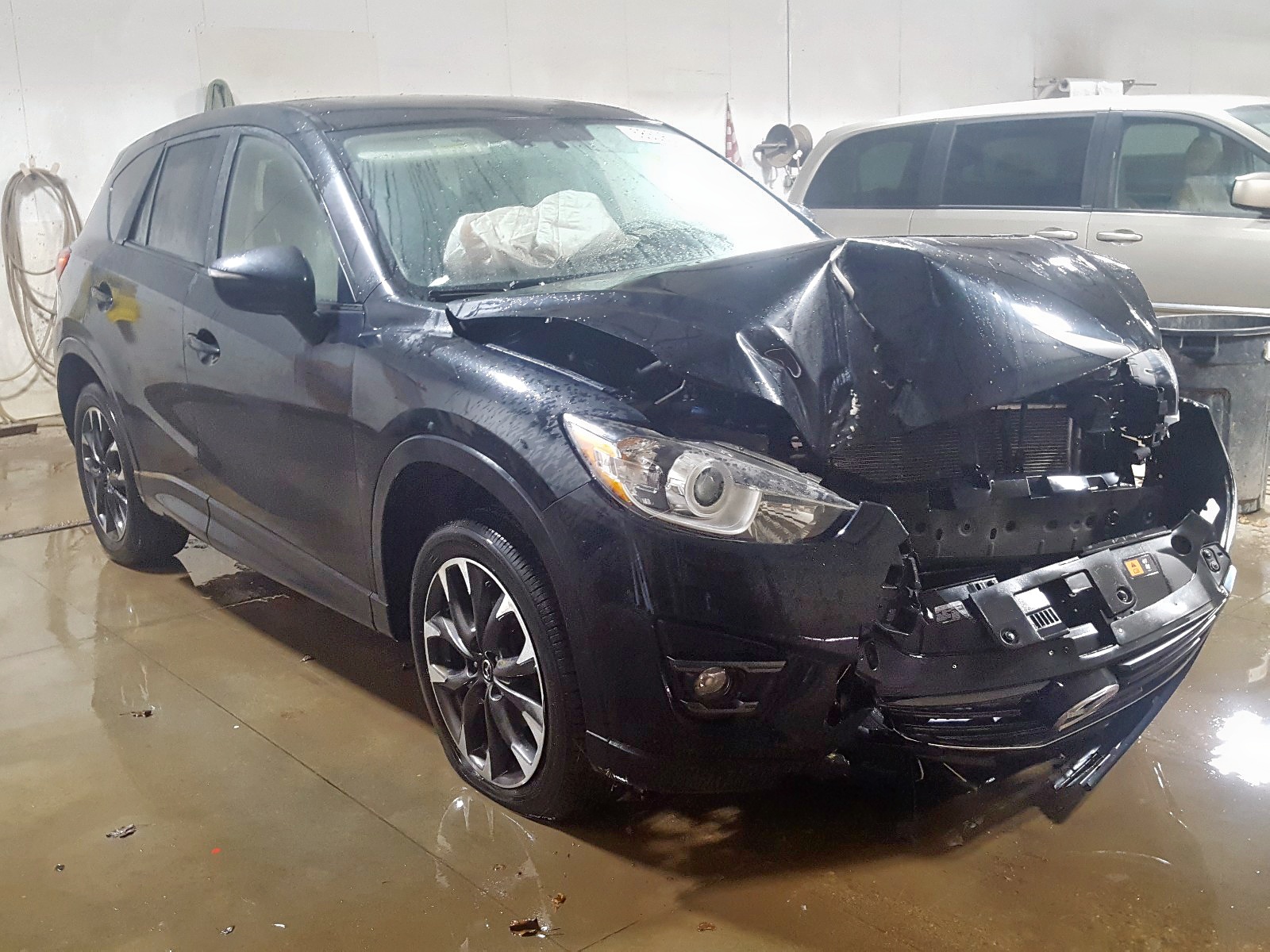 MAZDA CX-5 GT 2016 with VIN JM3KE4DY4G0780281 - Photo from auction