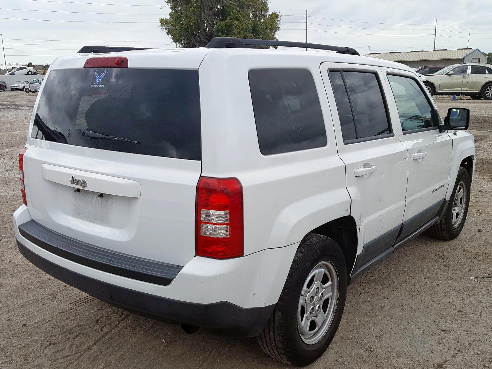 Photo 4 from auction – 2011 JEEP PATRIOT SP with VIN 1J4NT1GA3BD205223