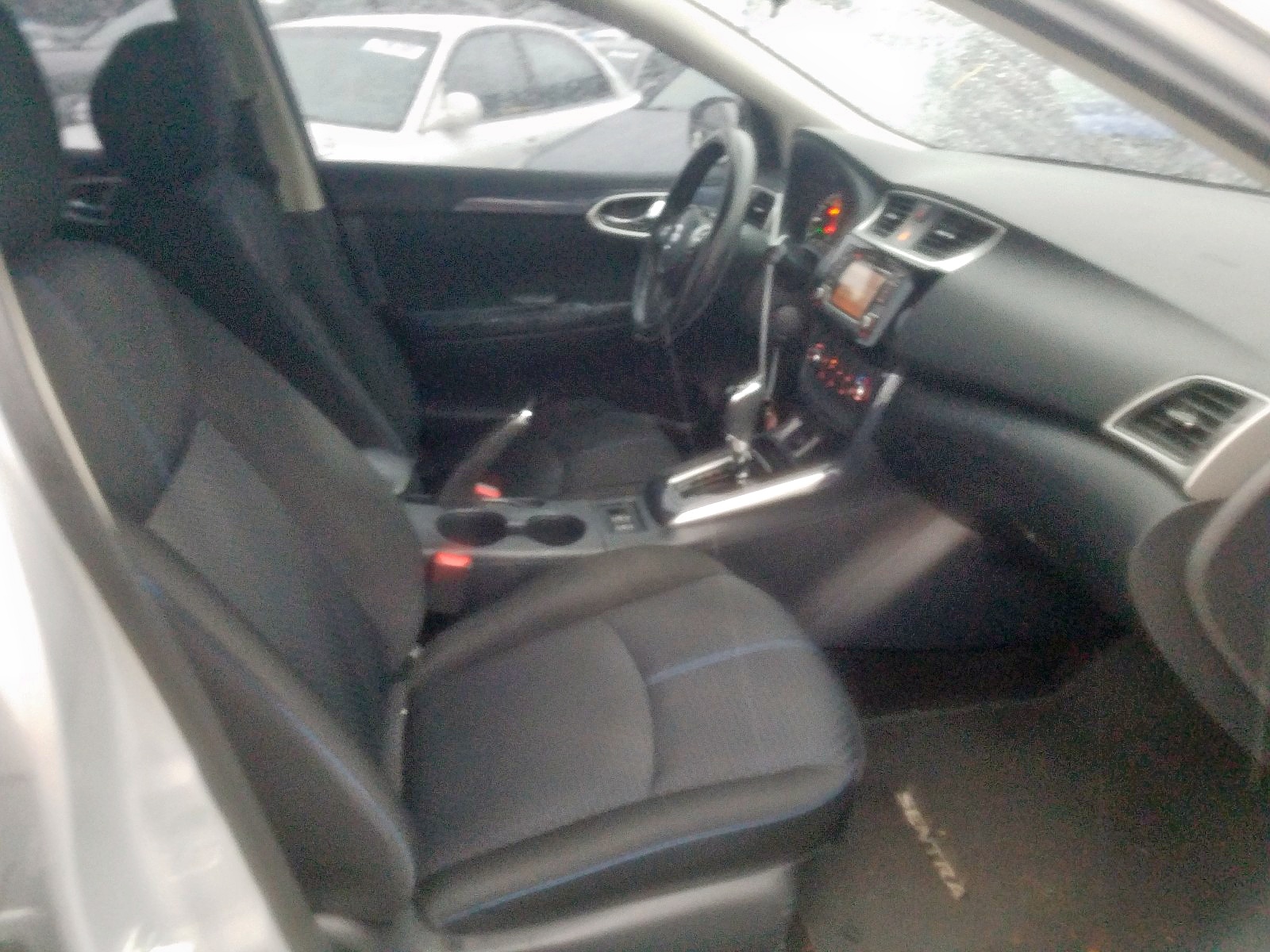 Photo 5 from auction – 2016 NISSAN SENTRA S with VIN 3N1AB7AP4GY247480