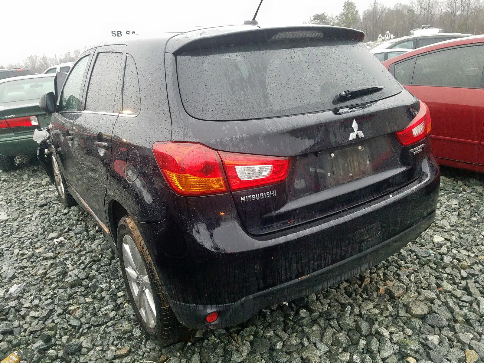 Photo 3 from auction – 2014 MITSUBISHI OUTLANDER with VIN 4A4AP4AU0EE027856