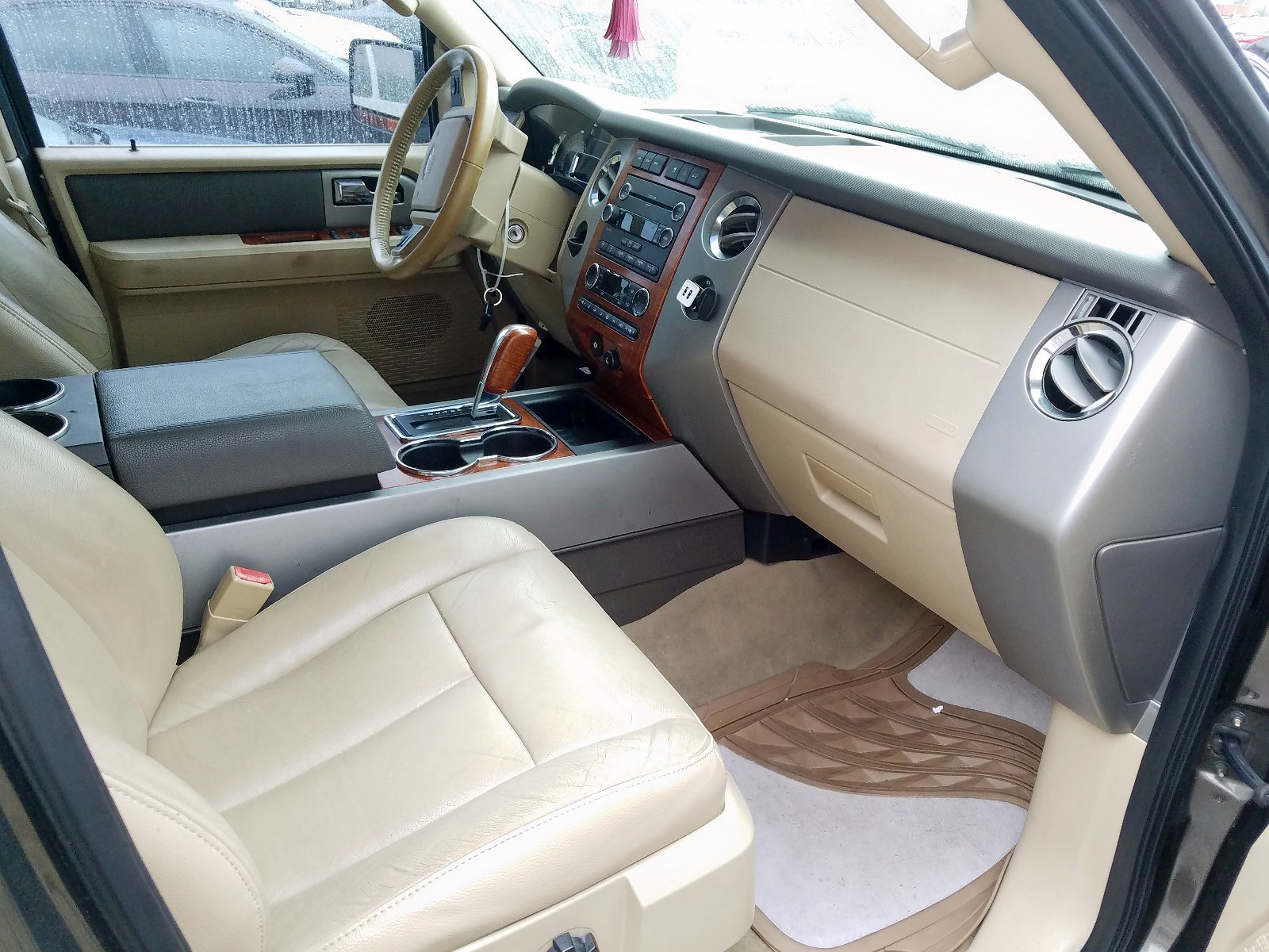 Photo 5 from auction – 2008 FORD EXPEDITION with VIN 1FMFU17578LA31676