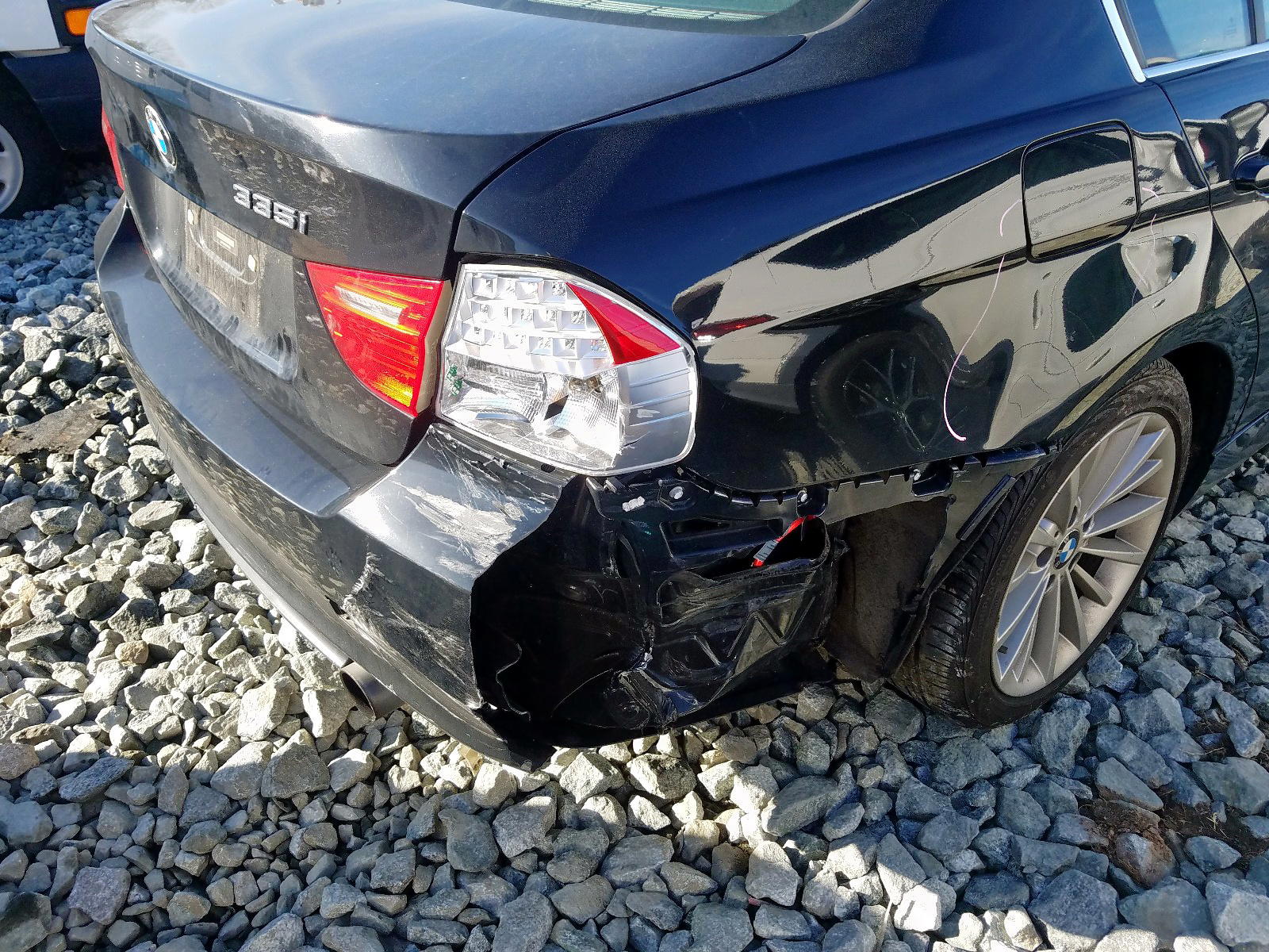 Photo 9 from auction – 2011 BMW 335 XI with VIN WBAPL5C53BA920824