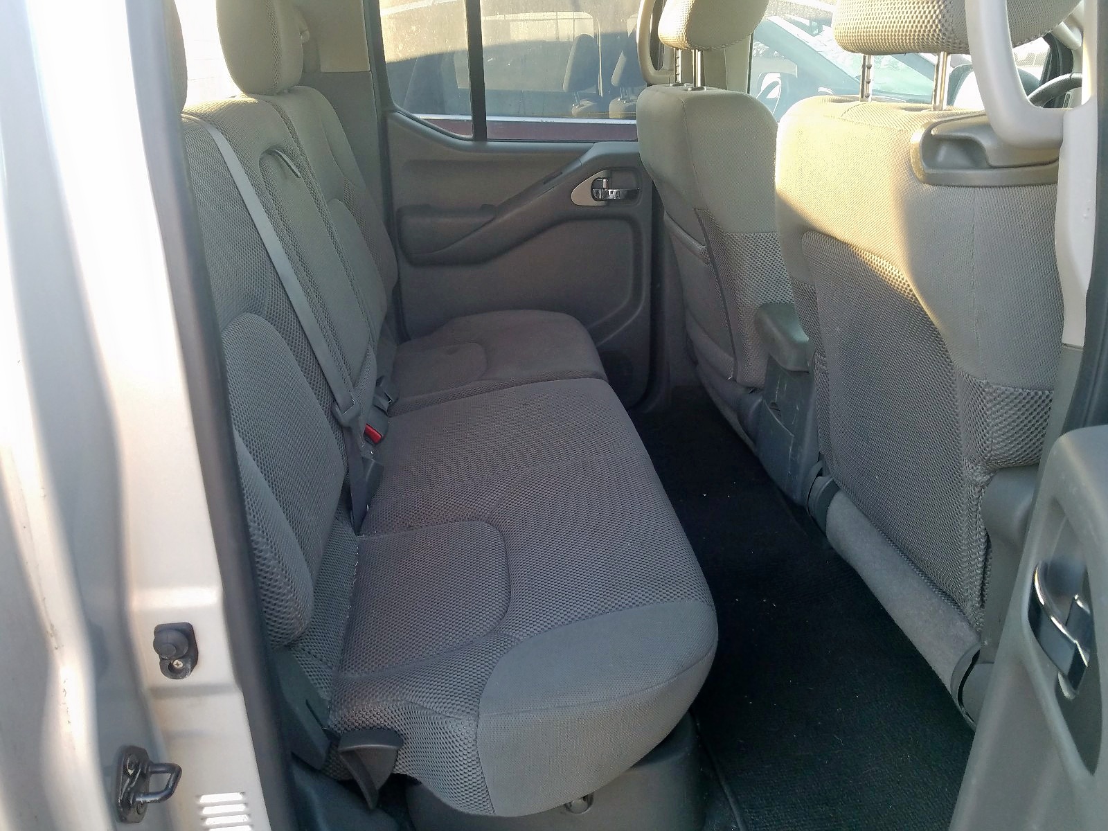 Photo 6 from auction – 2007 NISSAN FRONTIER C with VIN 1N6AD07U37C441418