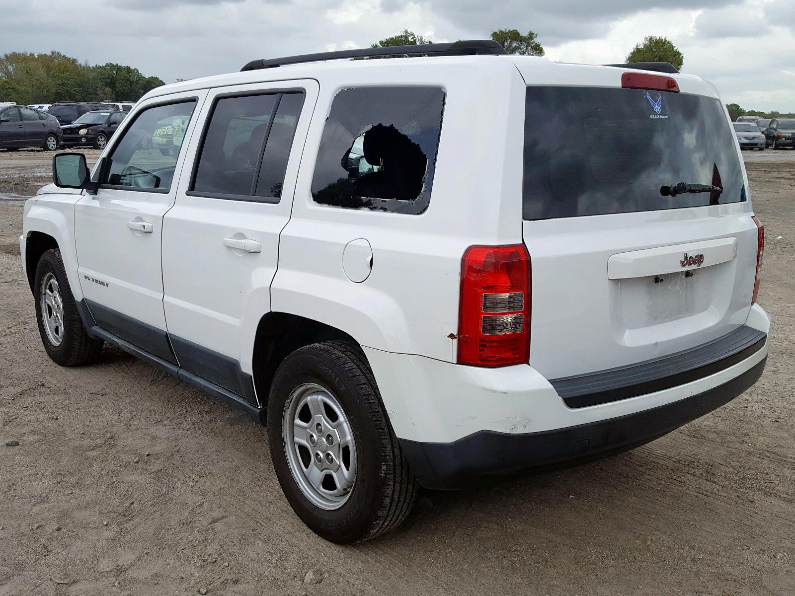 Photo 3 from auction – 2011 JEEP PATRIOT SP with VIN 1J4NT1GA3BD205223