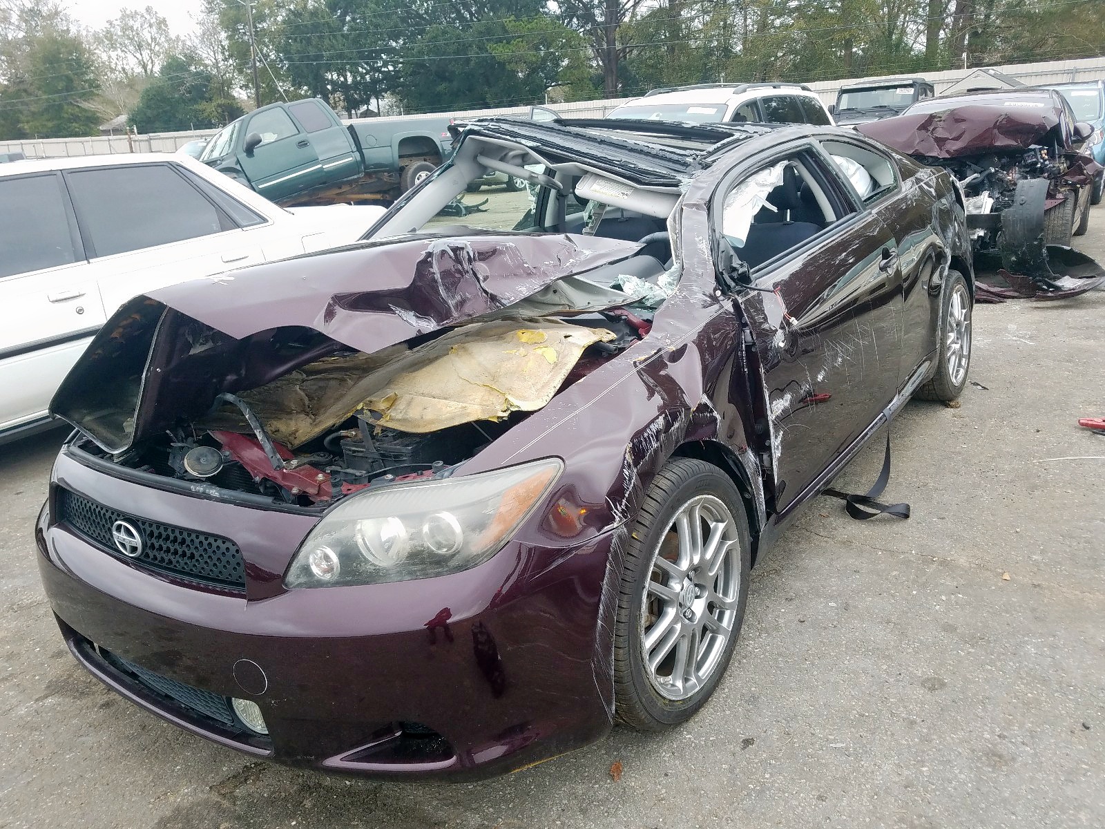 Photo 2 from auction – 2010 TOYOTA SCION TC with VIN JTKDE3B77A0315290