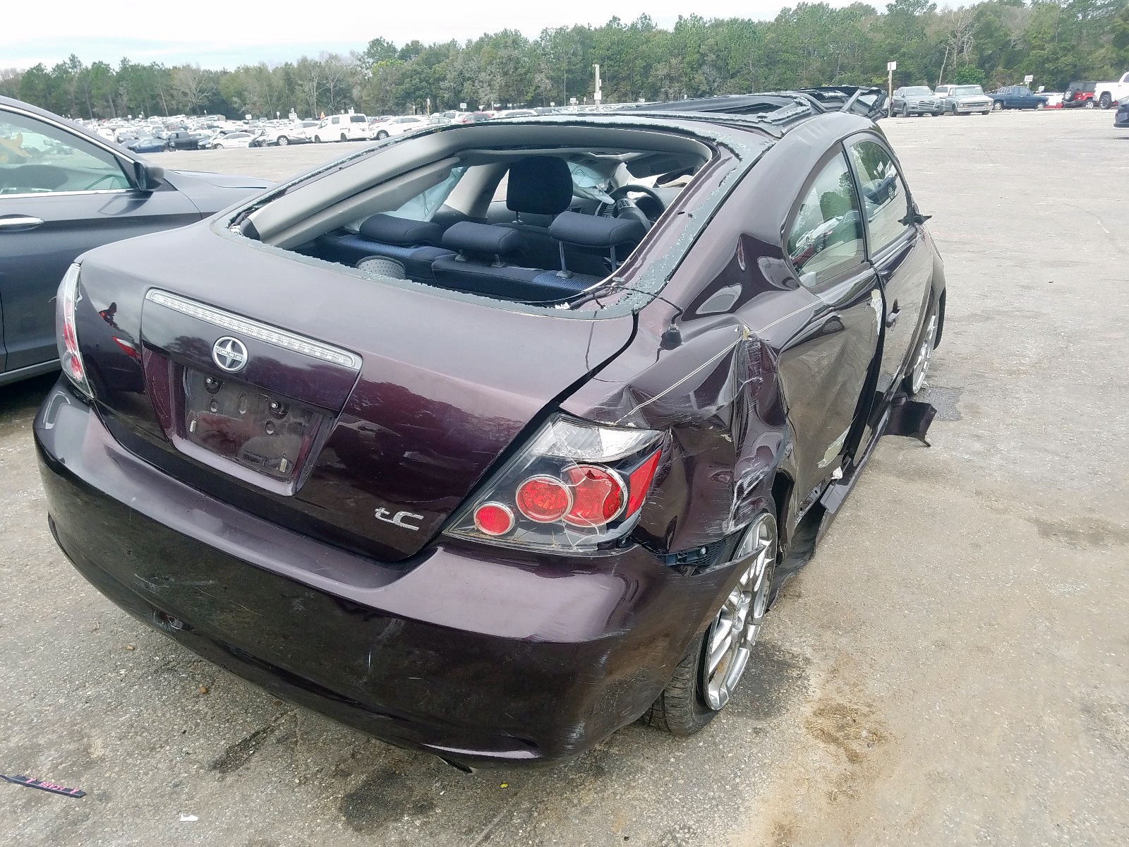 Photo 4 from auction – 2010 TOYOTA SCION TC with VIN JTKDE3B77A0315290