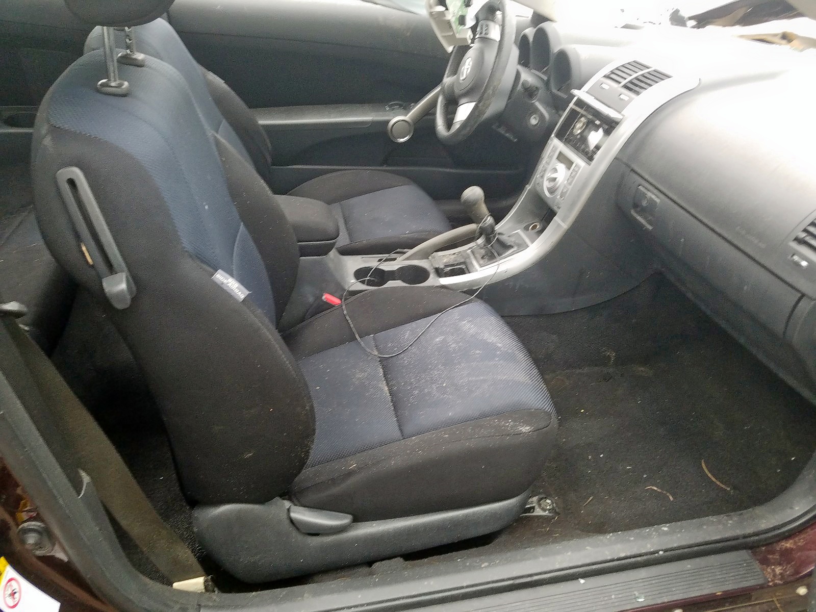 Photo 5 from auction – 2010 TOYOTA SCION TC with VIN JTKDE3B77A0315290