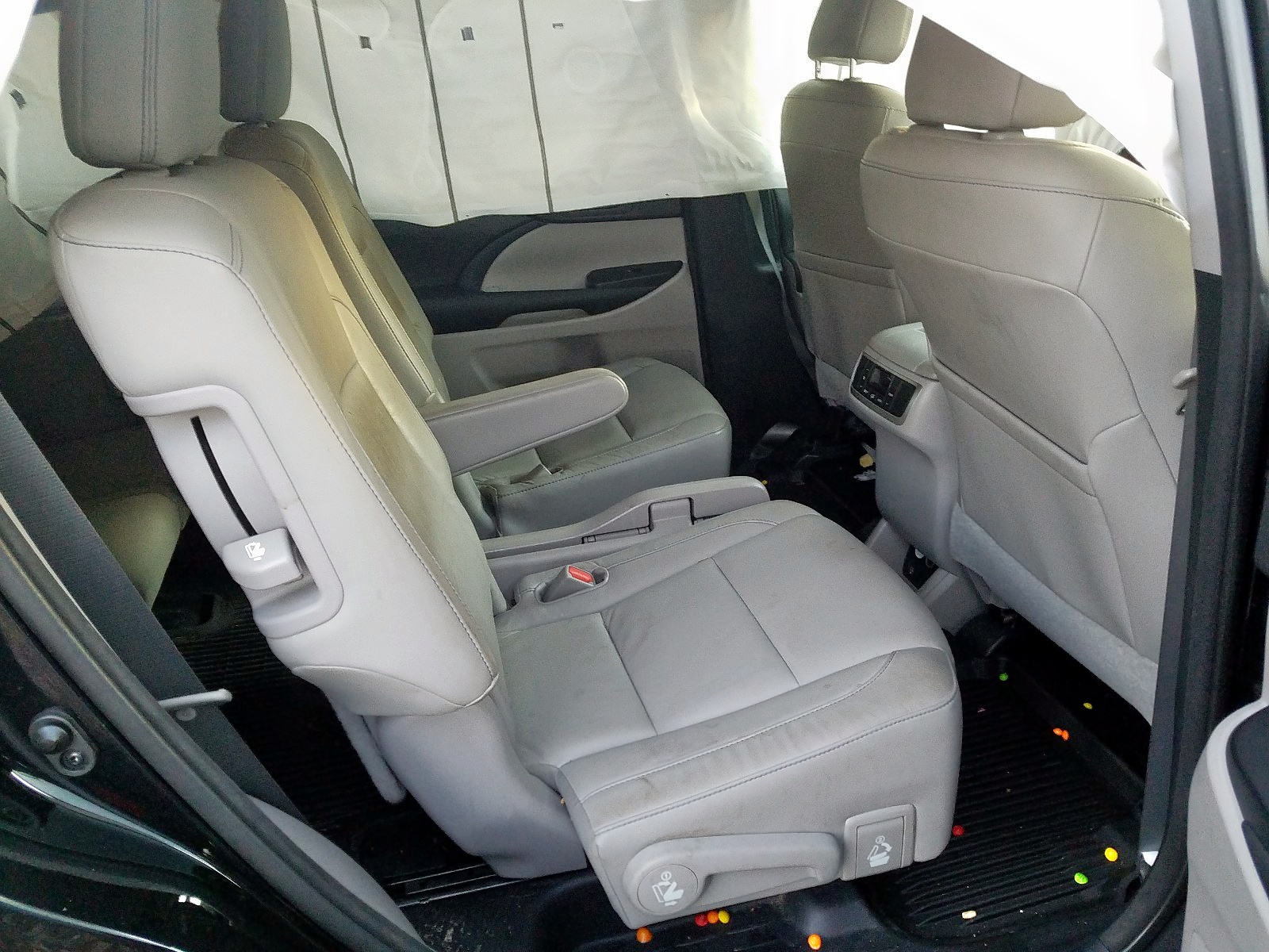 Zdjęcie 6 z aukcji – 2015 TOYOTA HIGHLANDER z VIN 5TDKKRFH7FS064126