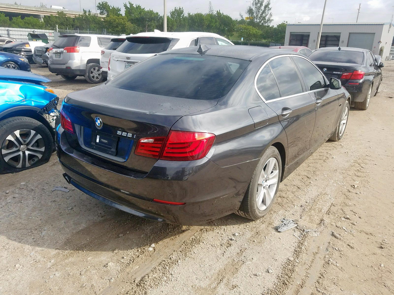 Photo 4 from auction – 2013 BMW 528 I with VIN WBAXG5C55DD230093