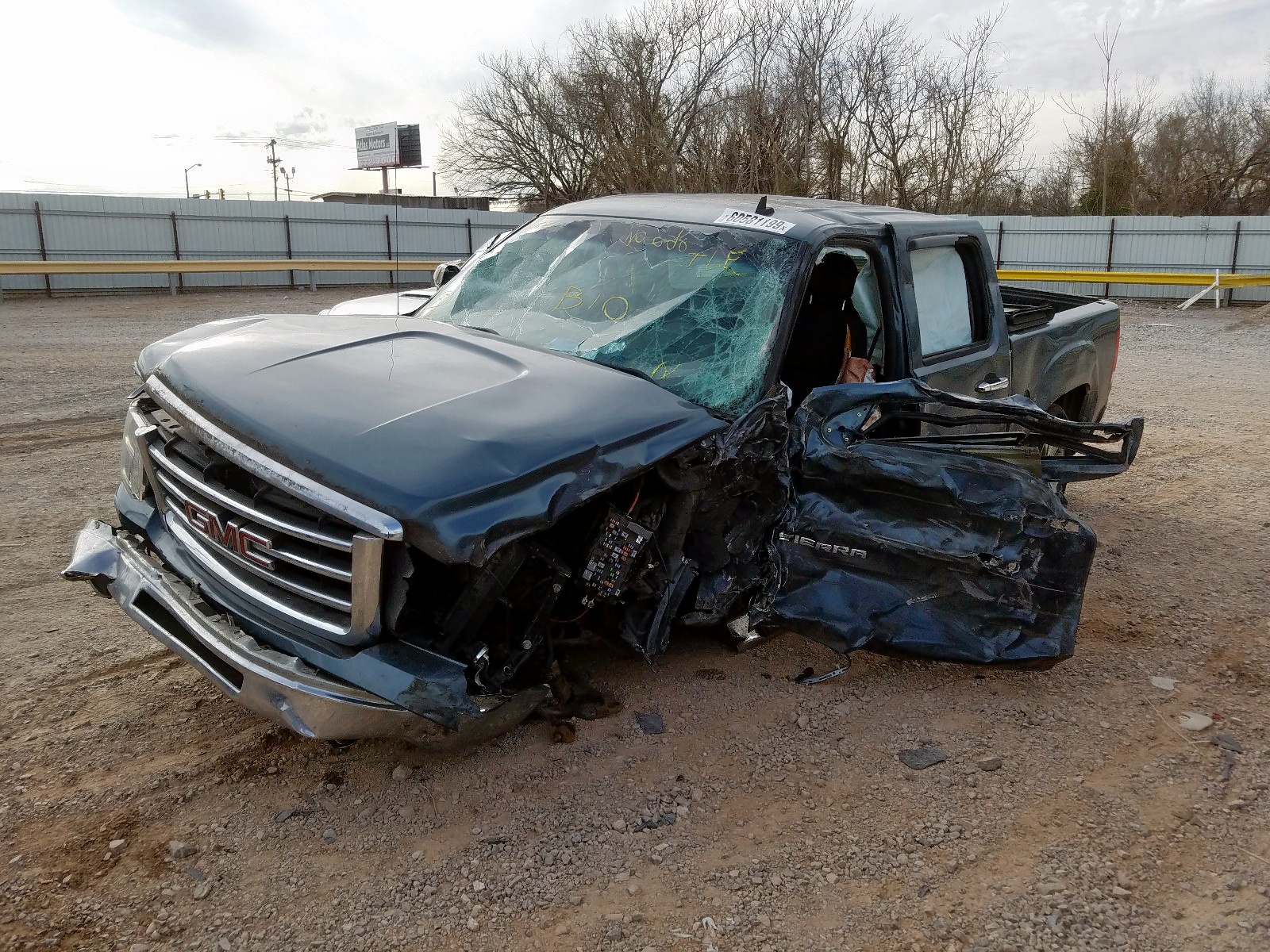 Photo 2 from auction – 2012 GMC SIERRA C15 with VIN 3GTP1VE06CG147182