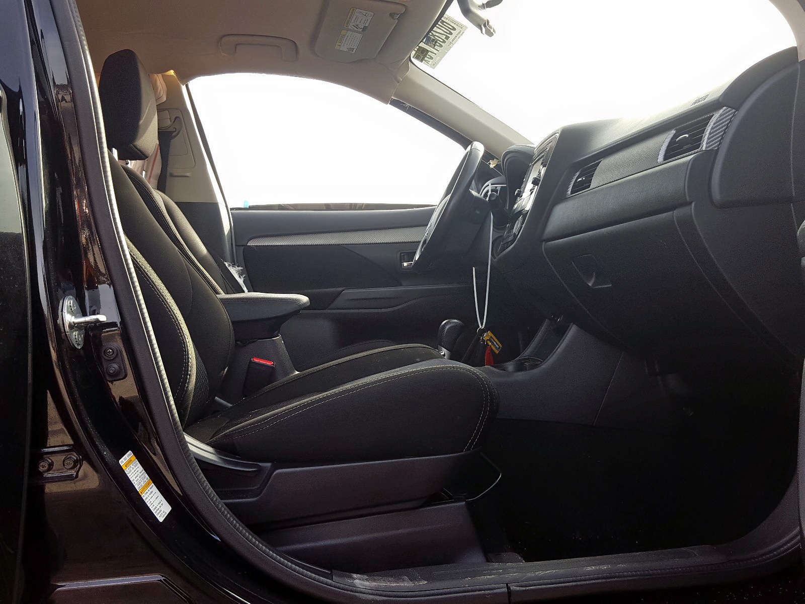 صورة رقم 5 من المزاد - 2016 MITSUBISHI OUTLANDER مع VIN JA4AD3A33GZ024960