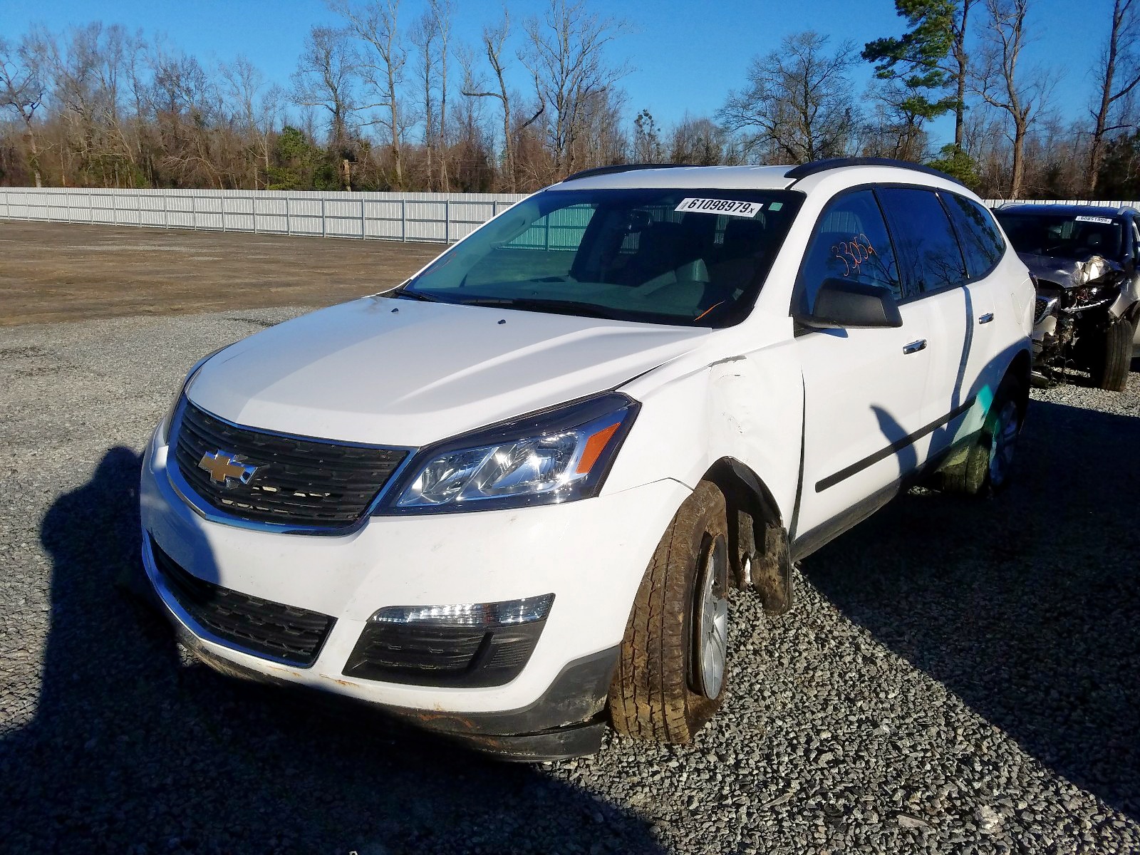 Photo 2 from auction – 2017 CHEVROLET TRAVERSE L with VIN 1GNKRFKD9HJ302174