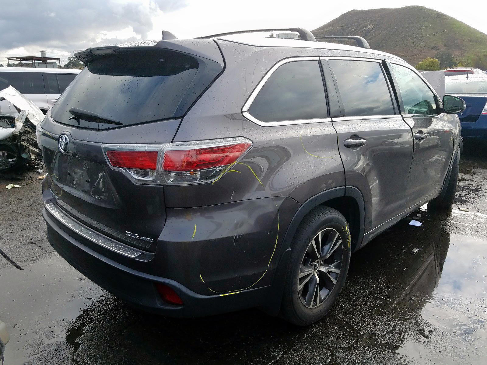 Photo 4 from auction – 2016 TOYOTA HIGHLANDER with VIN 5TDJKRFH0GS299125