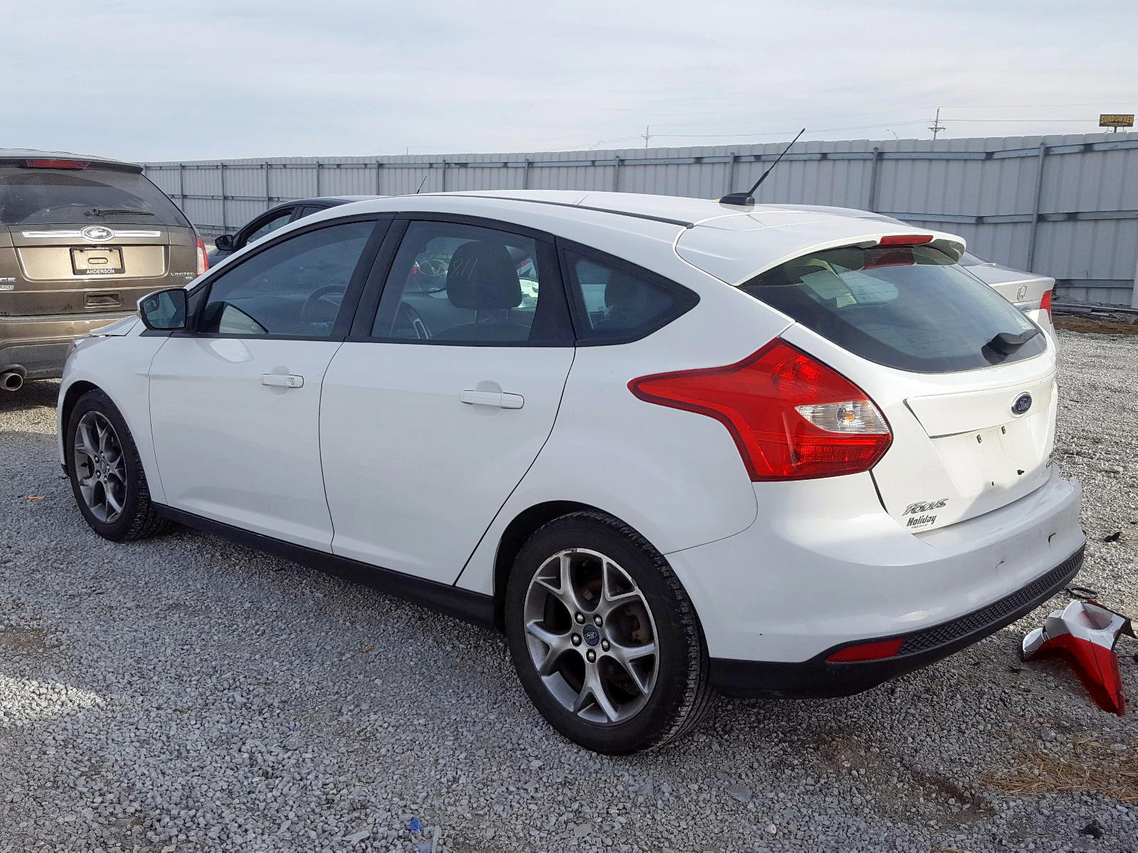 Photo 3 from auction – 2013 FORD FOCUS SE with VIN 1FADP3K28DL169139