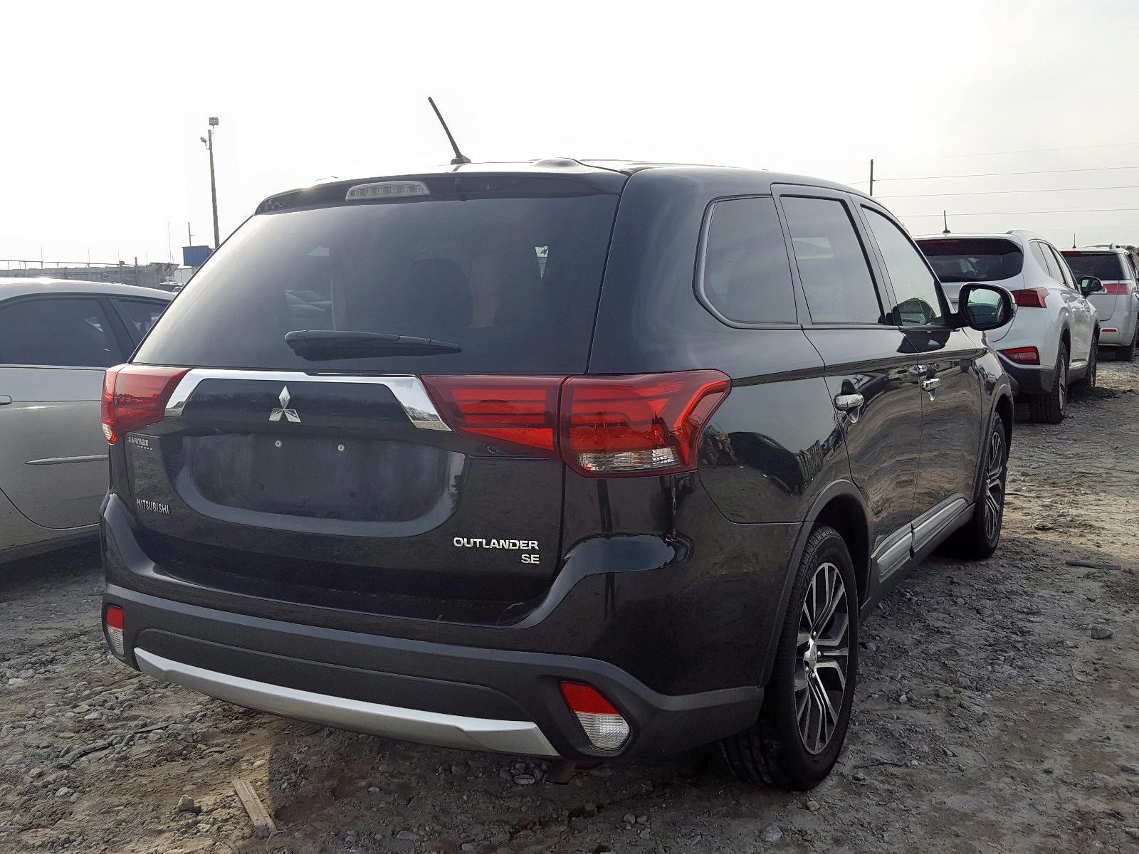 Photo 4 from auction – 2016 MITSUBISHI OUTLANDER with VIN JA4AD3A33GZ024960
