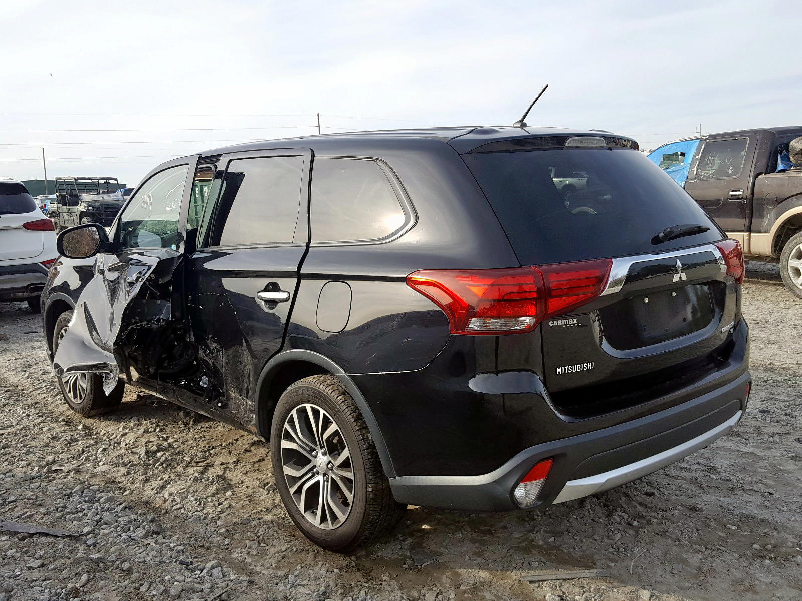 Photo 3 from auction – 2016 MITSUBISHI OUTLANDER with VIN JA4AD3A33GZ024960
