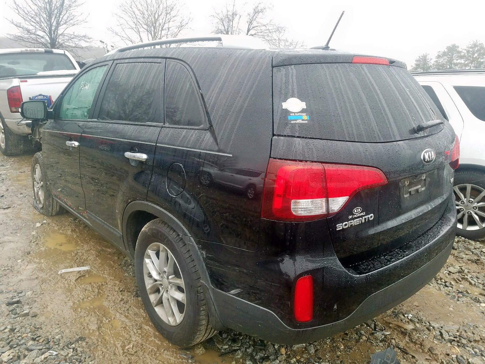 Photo 3 from auction – 2015 KIA SORENTO LX with VIN 5XYKT3A6XFG654513
