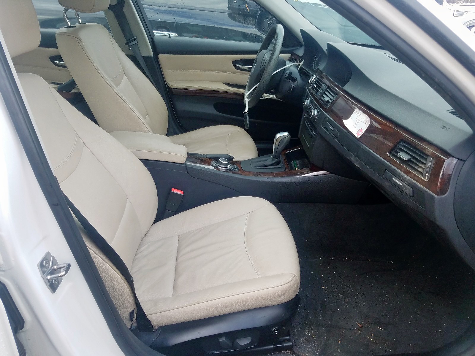 Photo 5 from auction – 2011 BMW 328 XI SUL with VIN WBAPK5C5CBF127056