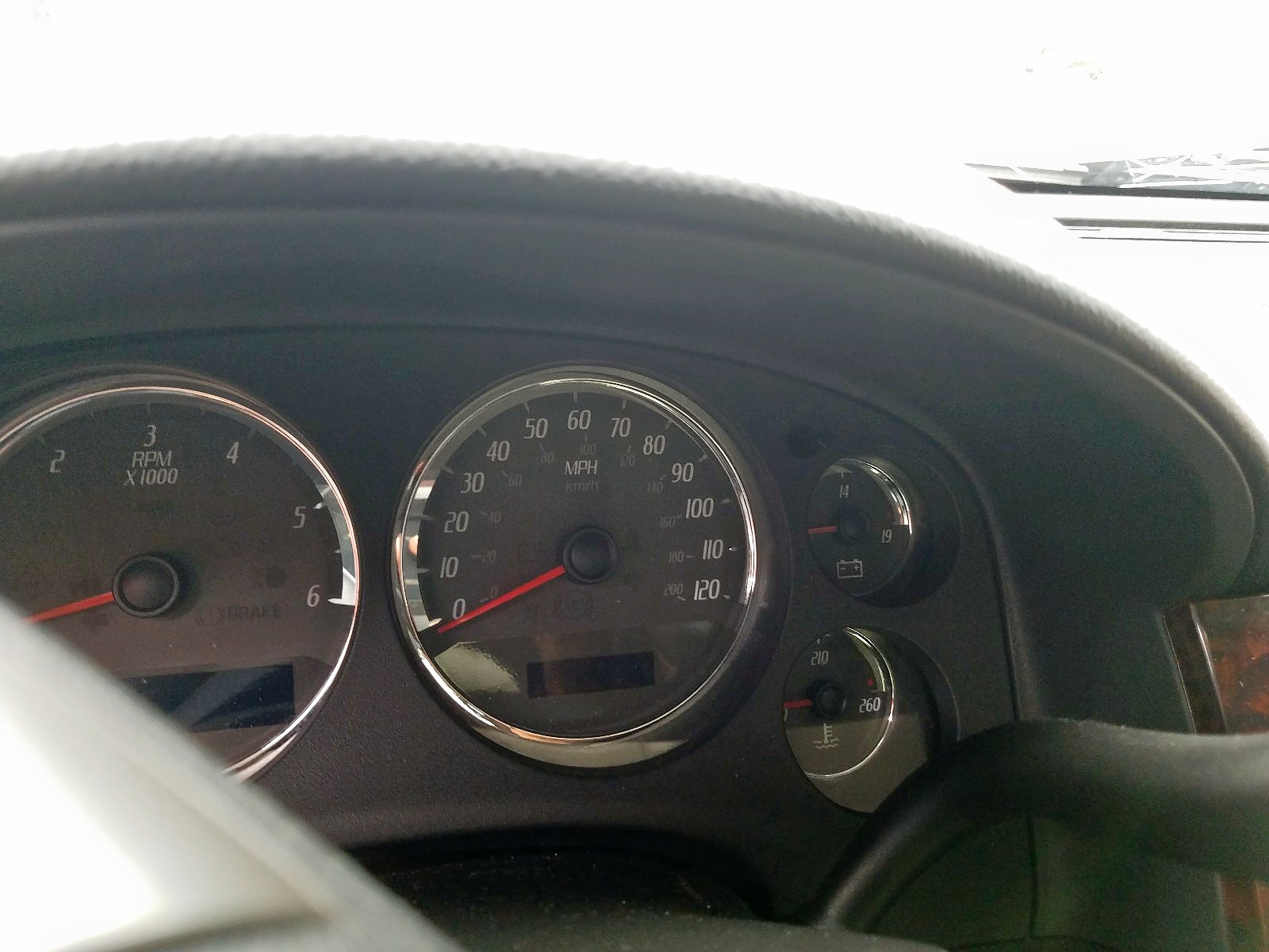 Photo 8 from auction – 2007 GMC YUKON DENA with VIN 1GKFK63887J293132