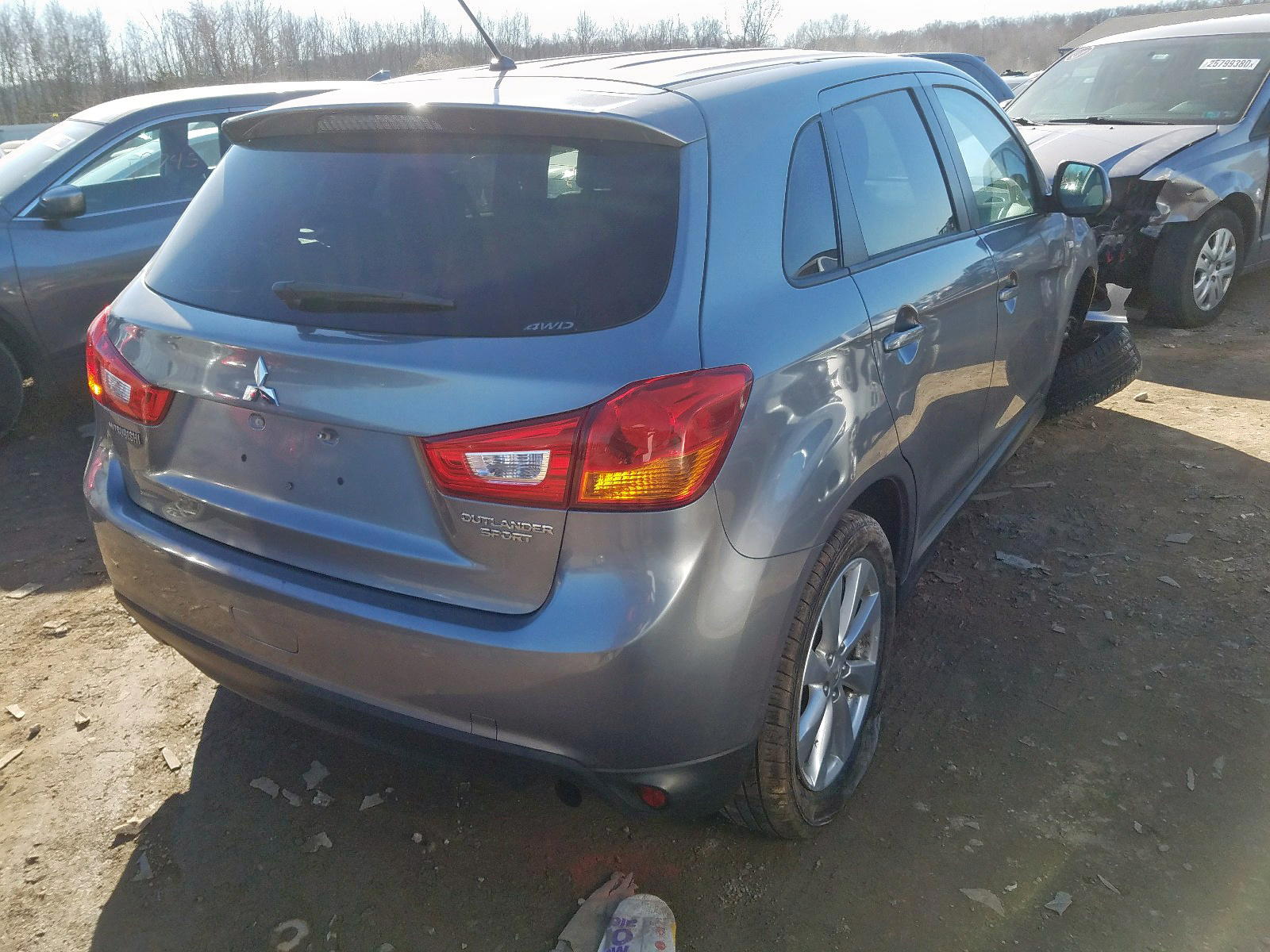 Photo 4 from auction – 2014 MITSUBISHI OUTLANDER with VIN 4A4AR3AU4EE023376