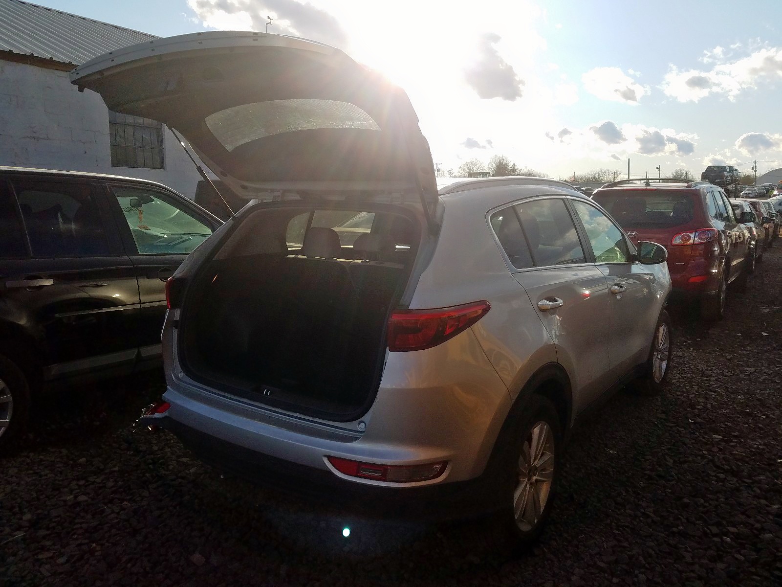 Photo 4 from auction – 2017 KIA SPORTAGE L with VIN KNDPM3AC7H7109975