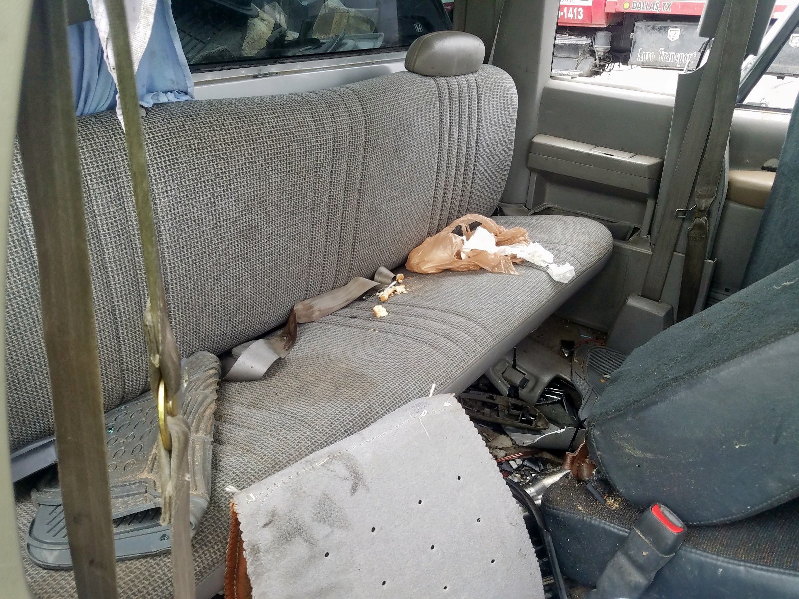 Photo 6 from auction – 1997 GMC SIERRA C15 with VIN 1GTEC19W3VE513425