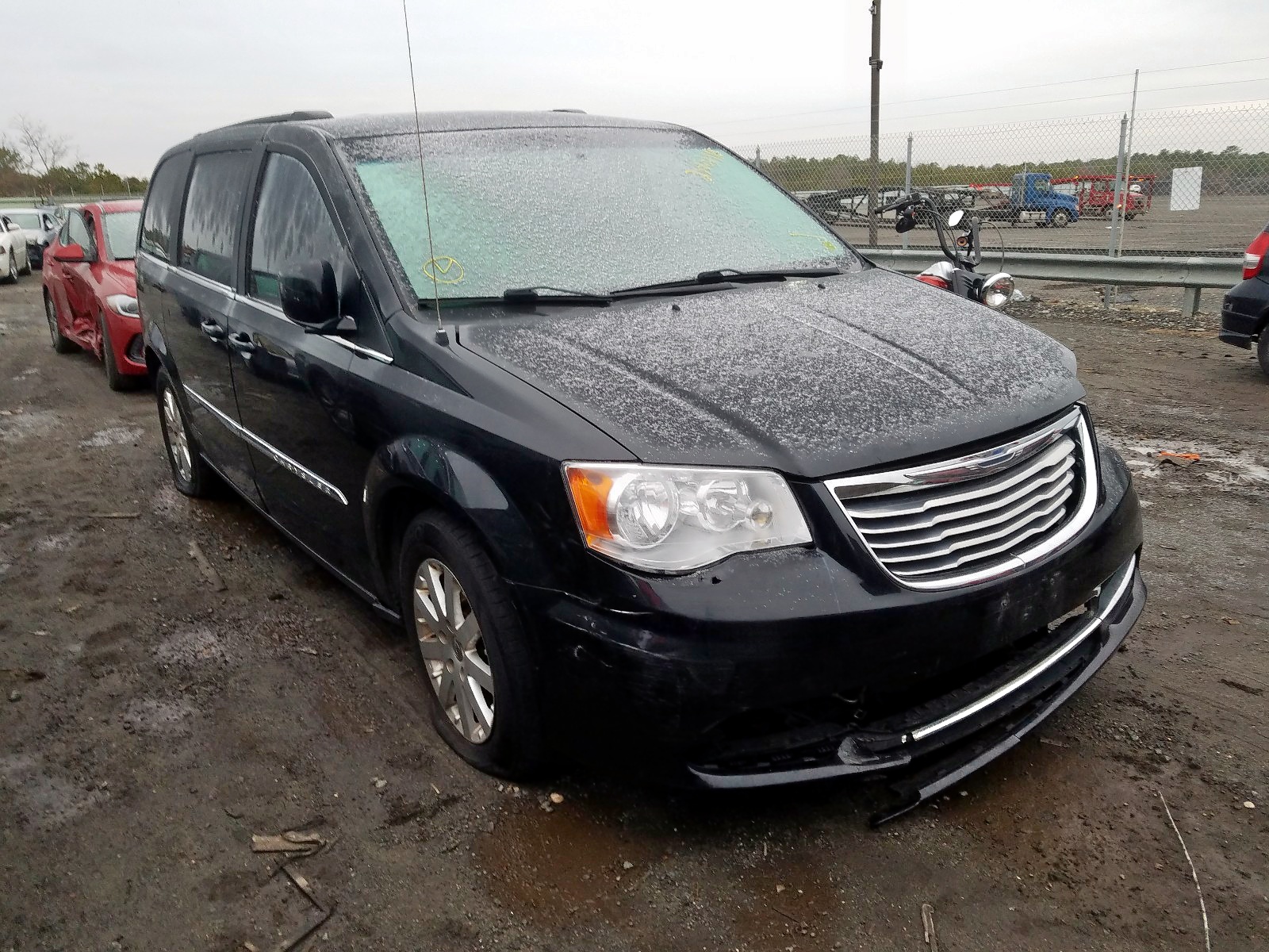 Photo 1 from auction – 2014 CHRYSLER TOWN & COU with VIN 2C4RC1BG3ER176326