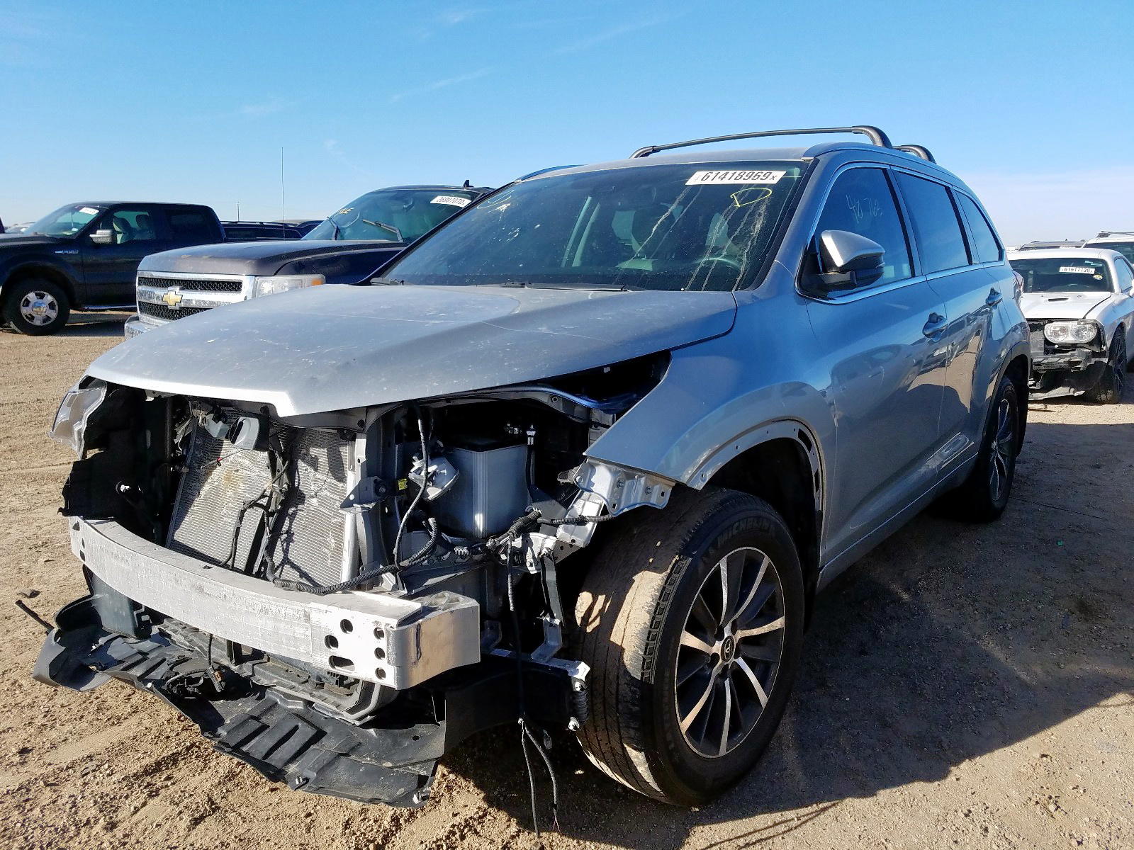 Photo 2 from auction – 2017 TOYOTA HIGHLANDER with VIN 5TDJZRFH7HS366994