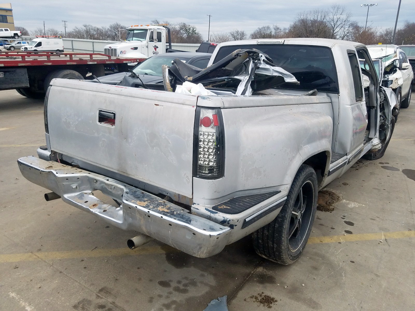 Photo 4 from auction – 1997 GMC SIERRA C15 with VIN 1GTEC19W3VE513425