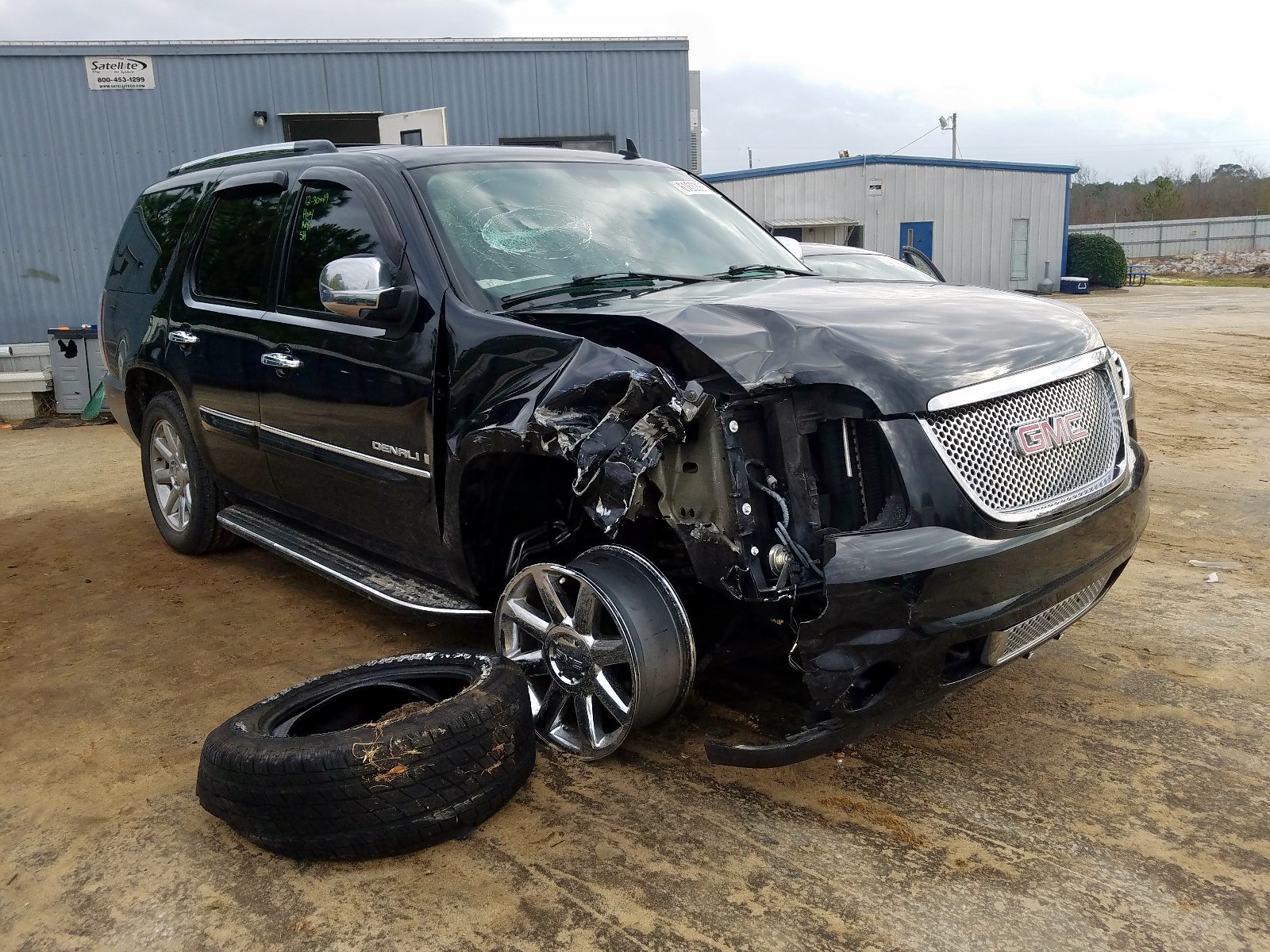 GMC YUKON DENA 2007 with VIN 1GKFK63887J293132 - Photo from auction