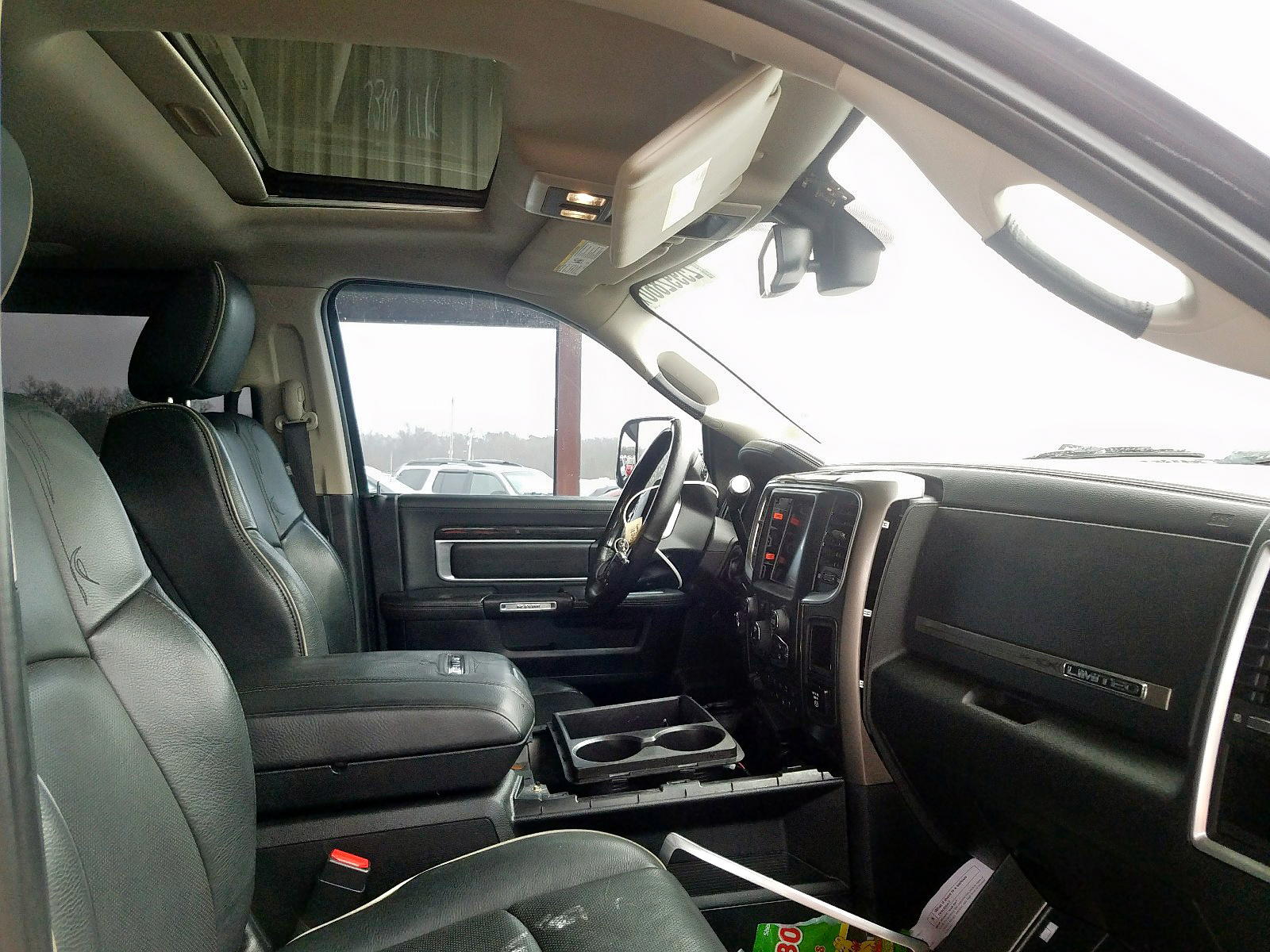 Photo 5 from auction – 2015 RAM 3500 LONGH with VIN 3C63RRNL2FG617129