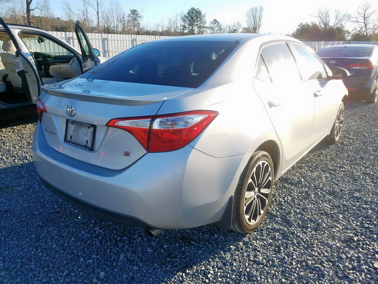 Photo 4 from auction – 2014 TOYOTA COROLLA L with VIN 2T1BURHE9EC027891