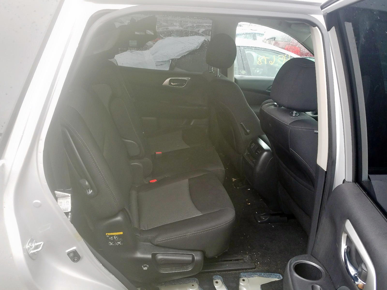Photo 6 from auction – 2017 NISSAN PATHFINDER with VIN 5N1DR2MN6HC698290