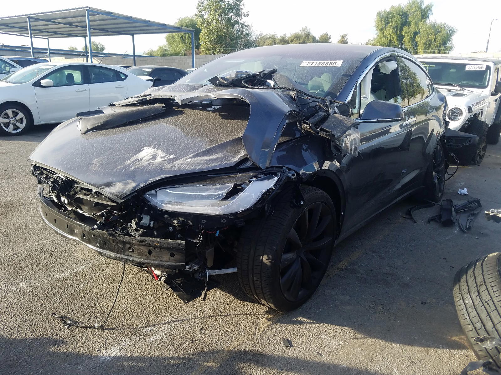 Photo 2 from auction – 2019 TESLA MODEL X with VIN 5YJXCBE42KF209564