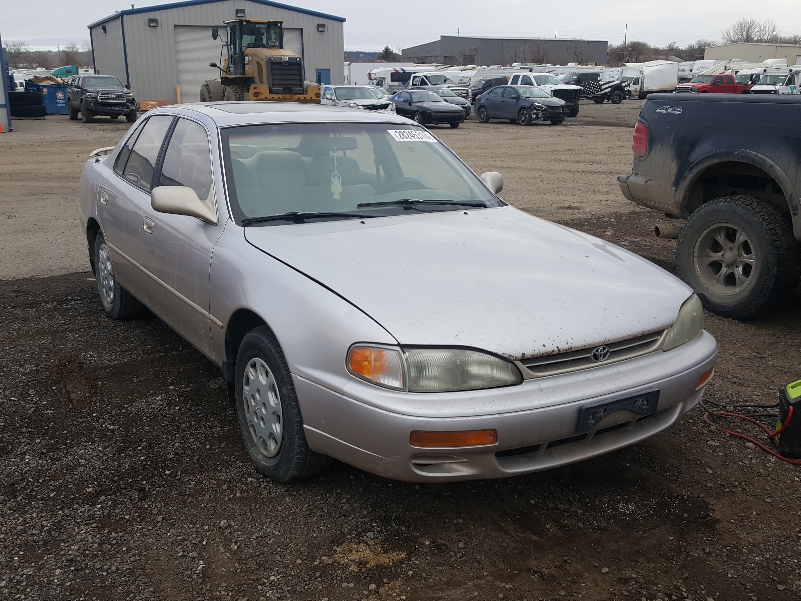 TOYOTA CAMRY LE 1995 with VIN 4T1SK12E1SU634359 - Photo from auction