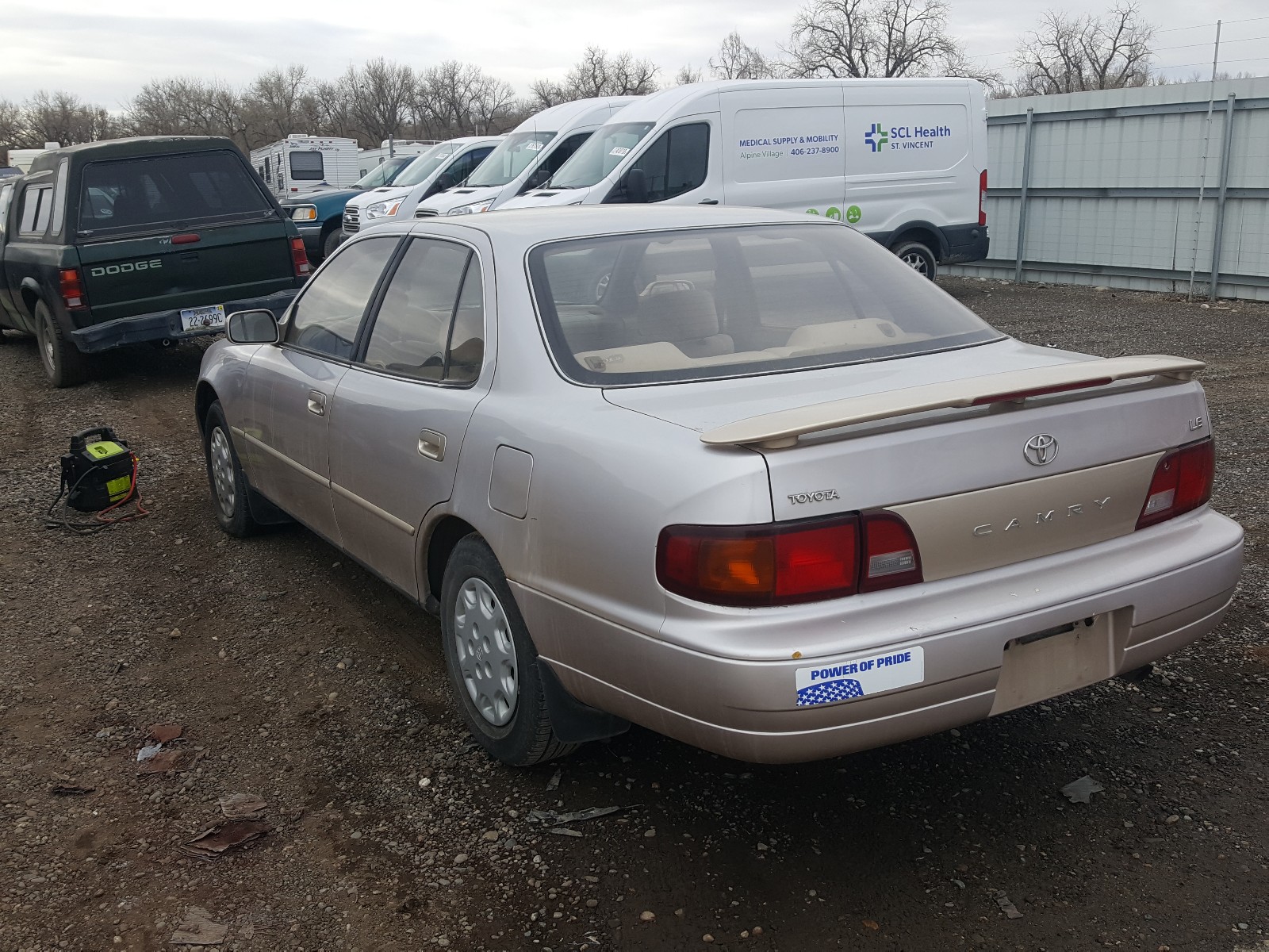 Photo 3 from auction – 1995 TOYOTA CAMRY LE with VIN 4T1SK12E1SU634359