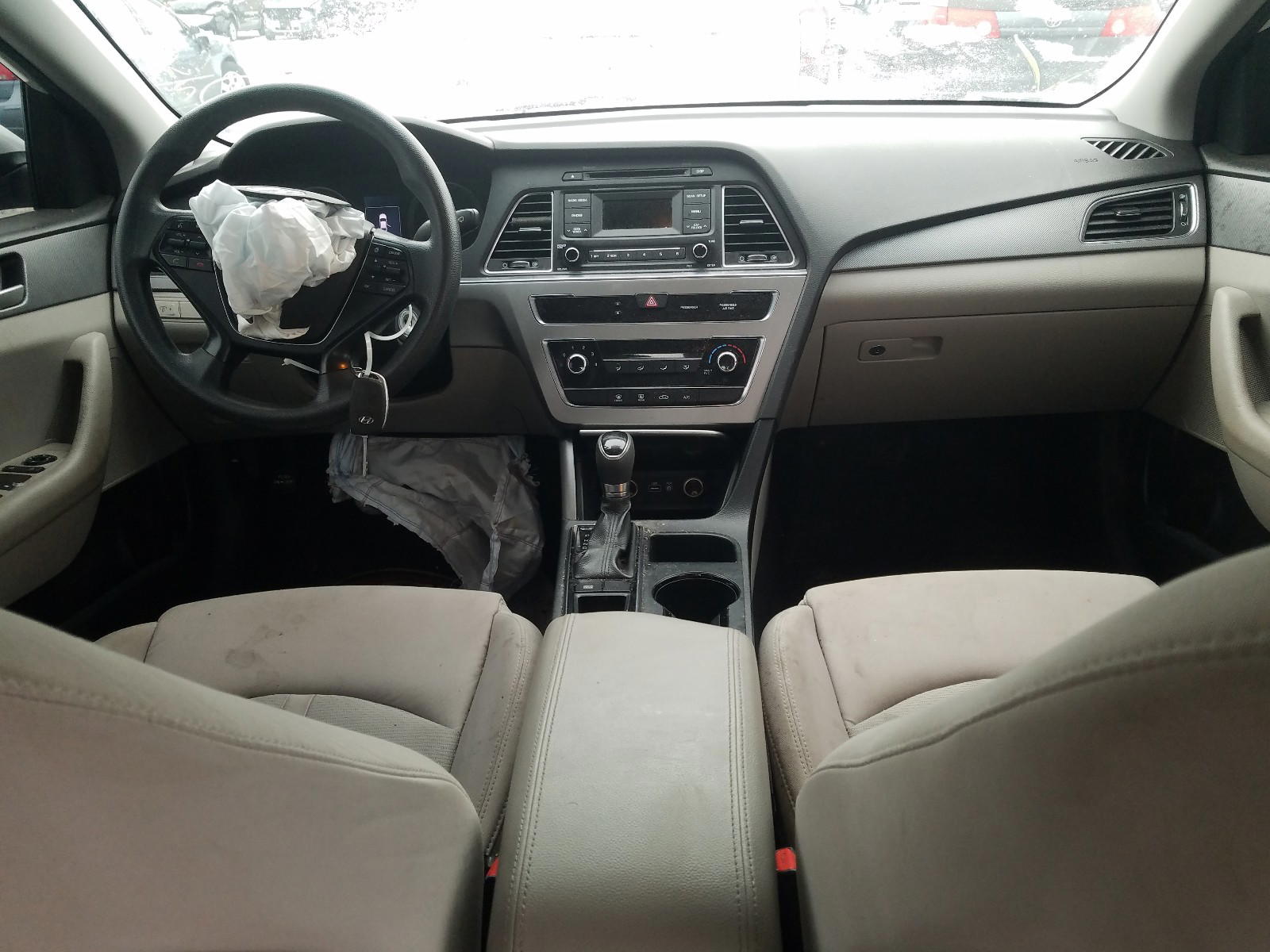 Photo 9 from auction – 2016 HYUNDAI SONATA with VIN 5NPE24AF3GH409276