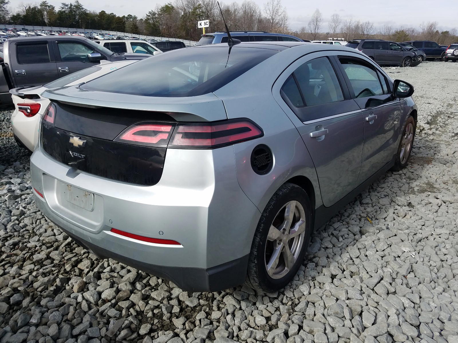 Photo 4 from auction – 2011 CHEVROLET VOLT with VIN 1G1RC6E44BU099102