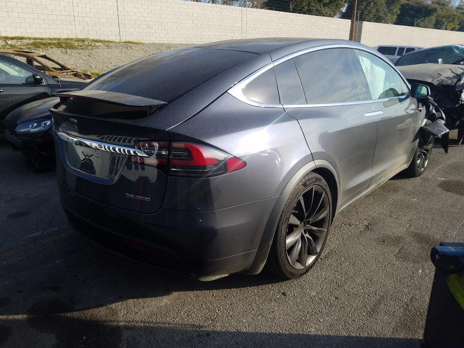 Photo 4 from auction – 2019 TESLA MODEL X with VIN 5YJXCBE42KF209564