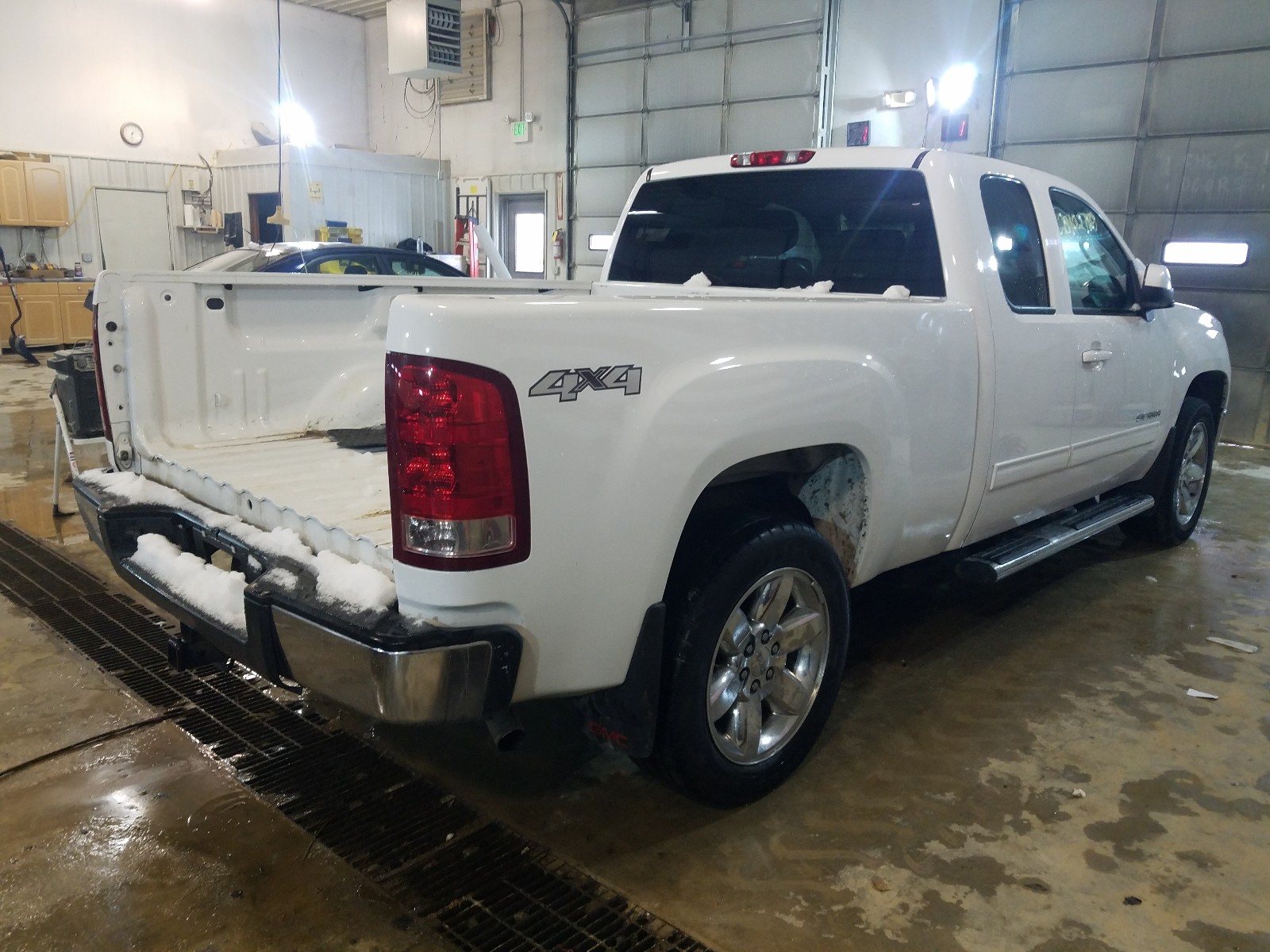 Photo 4 from auction – 2013 GMC SIERRA K15 with VIN 1GTR2WE77DZ278969