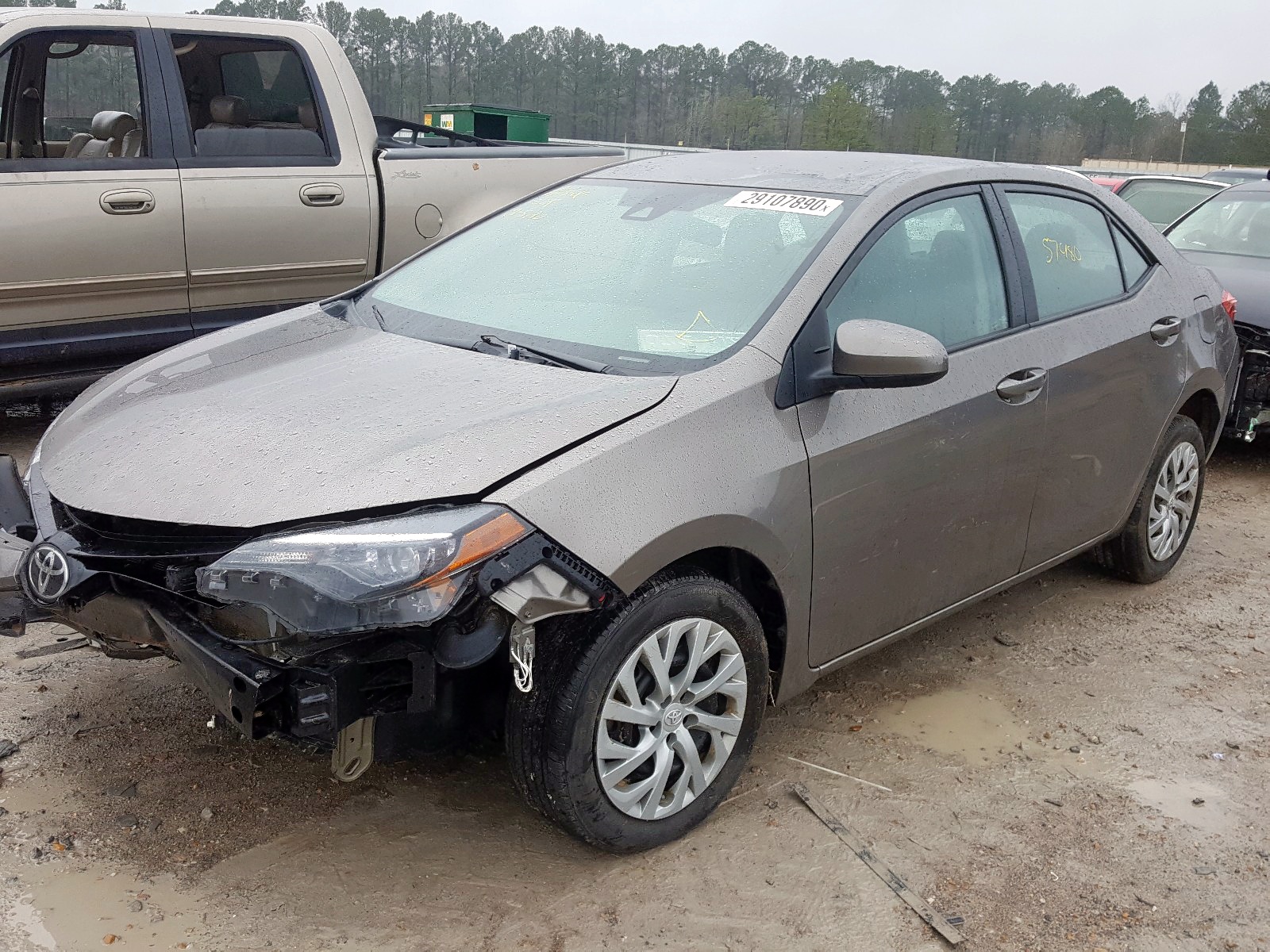 Photo 2 from auction – 2018 TOYOTA COROLLA L with VIN 5YFBURHE8JP754028