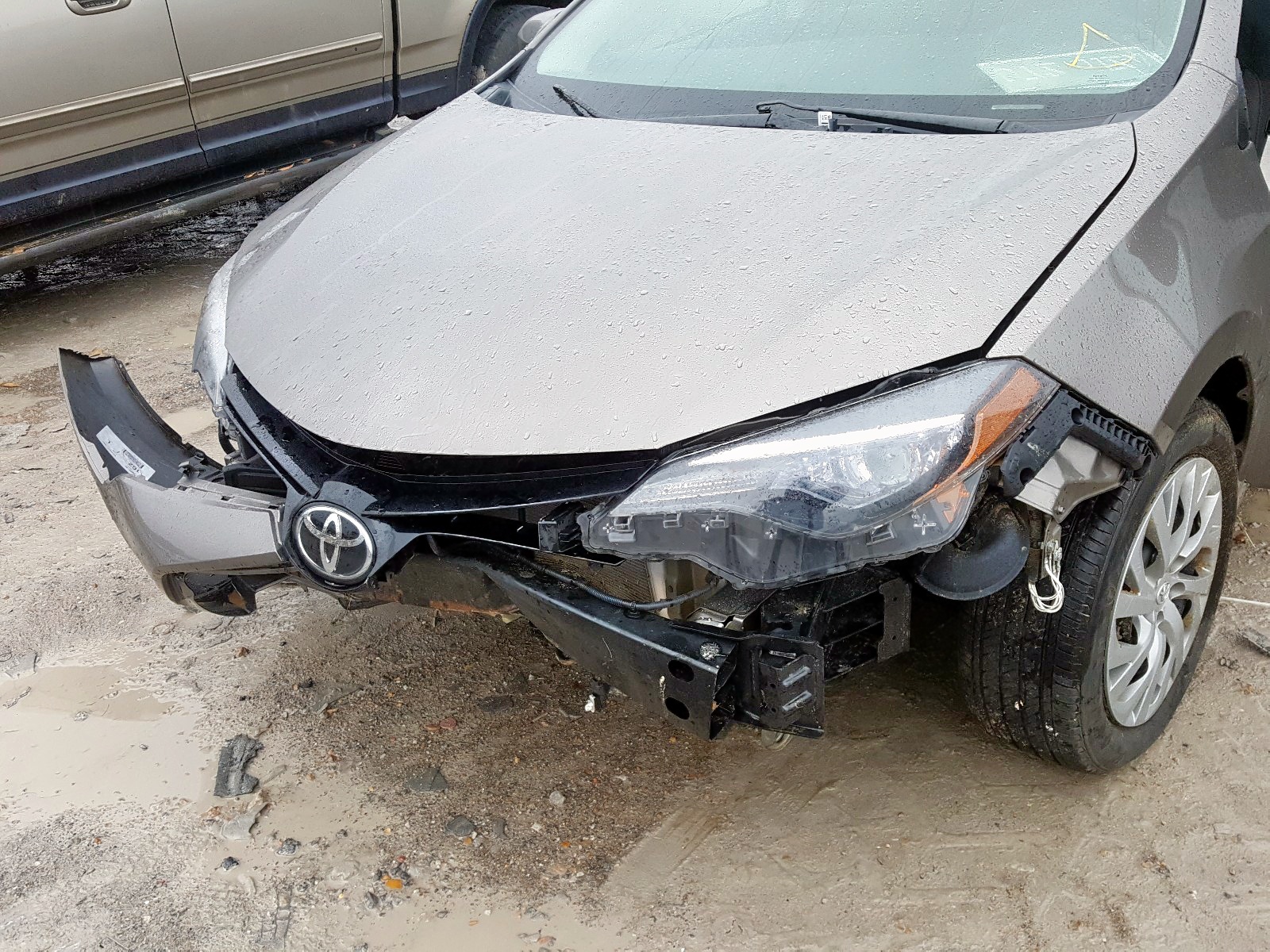 Photo 9 from auction – 2018 TOYOTA COROLLA L with VIN 5YFBURHE8JP754028