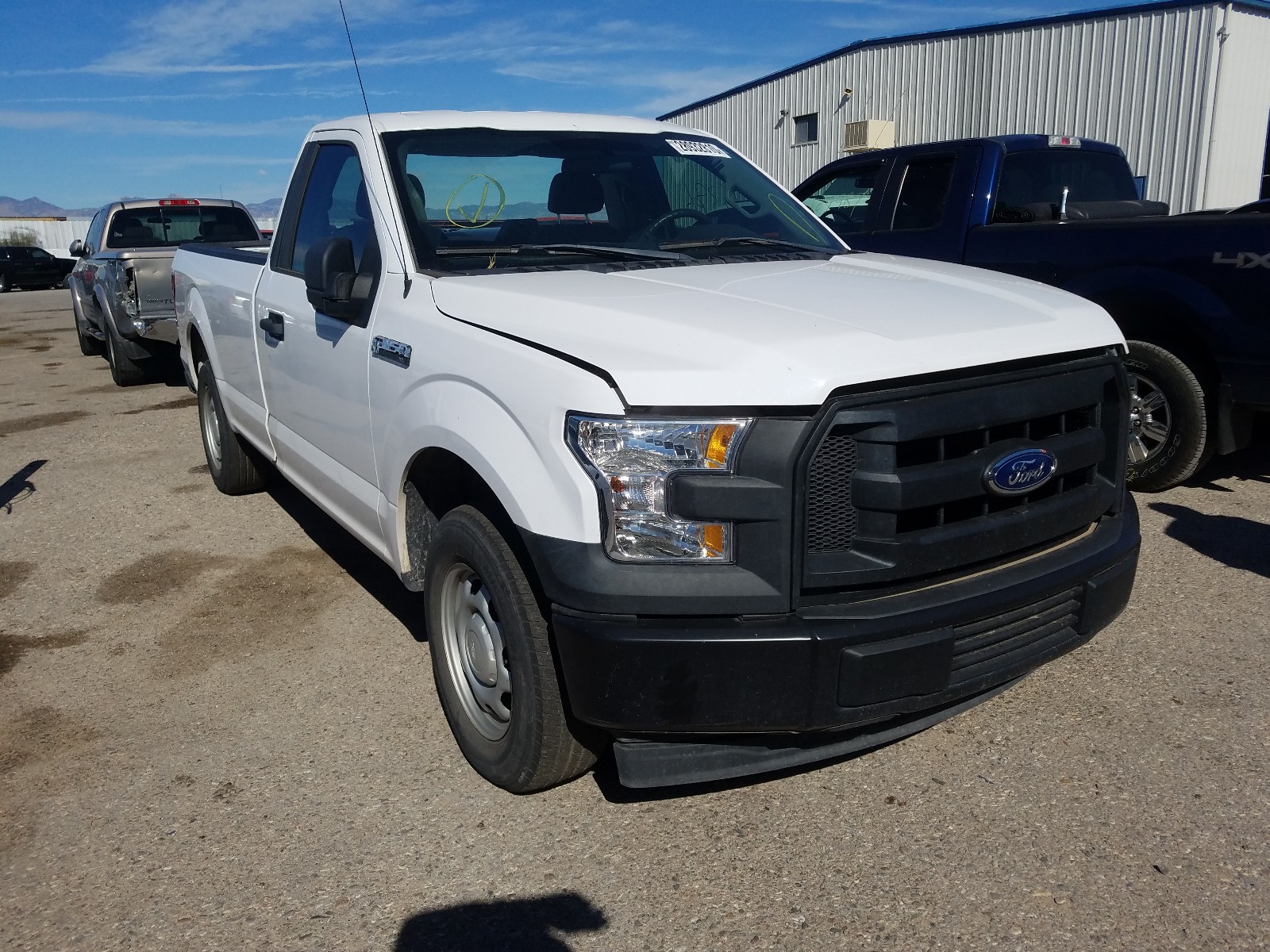 Zdjęcie 1 z aukcji – 2017 FORD F150 z VIN 1FTMF1C83HKE52161