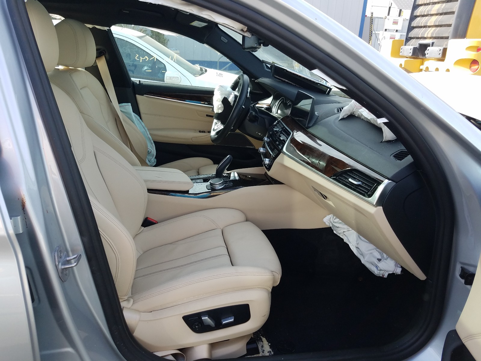 Photo 5 from auction – 2018 BMW 540 I with VIN WBAJE5C51JWA96942