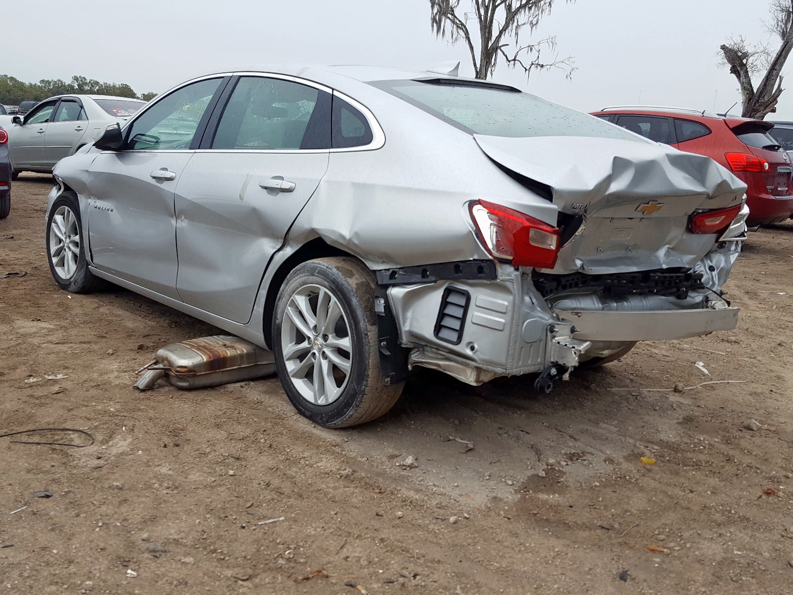 Photo 3 from auction – 2018 CHEVROLET MALIBU LT with VIN 1G1ZD5ST0JF177638