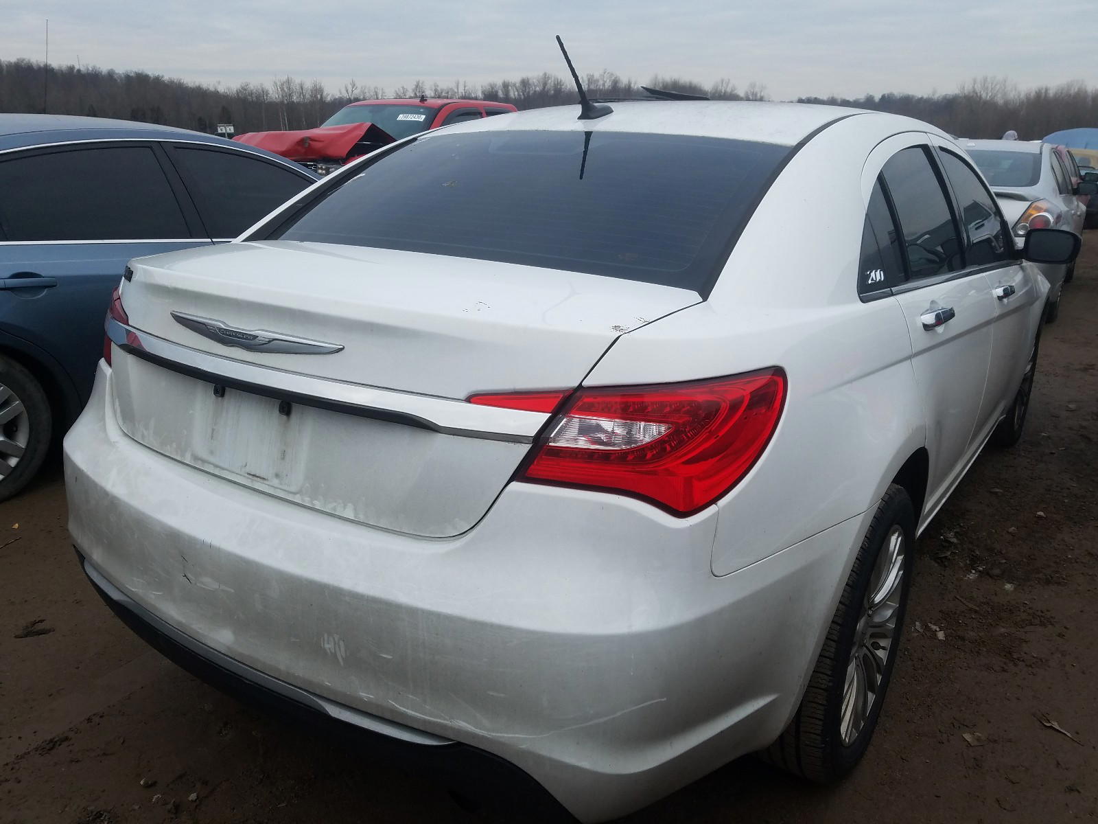 Photo 4 from auction – 2011 CHRYSLER 200 LIMITE with VIN 1C3BC2FB8BN581780