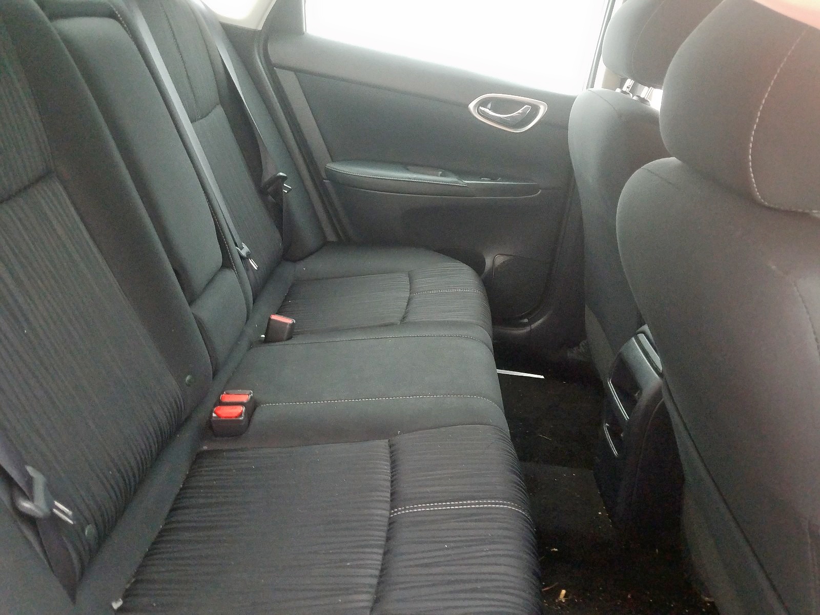 Photo 6 from auction – 2017 NISSAN SENTRA S with VIN 3N1AB7AP1HY362684
